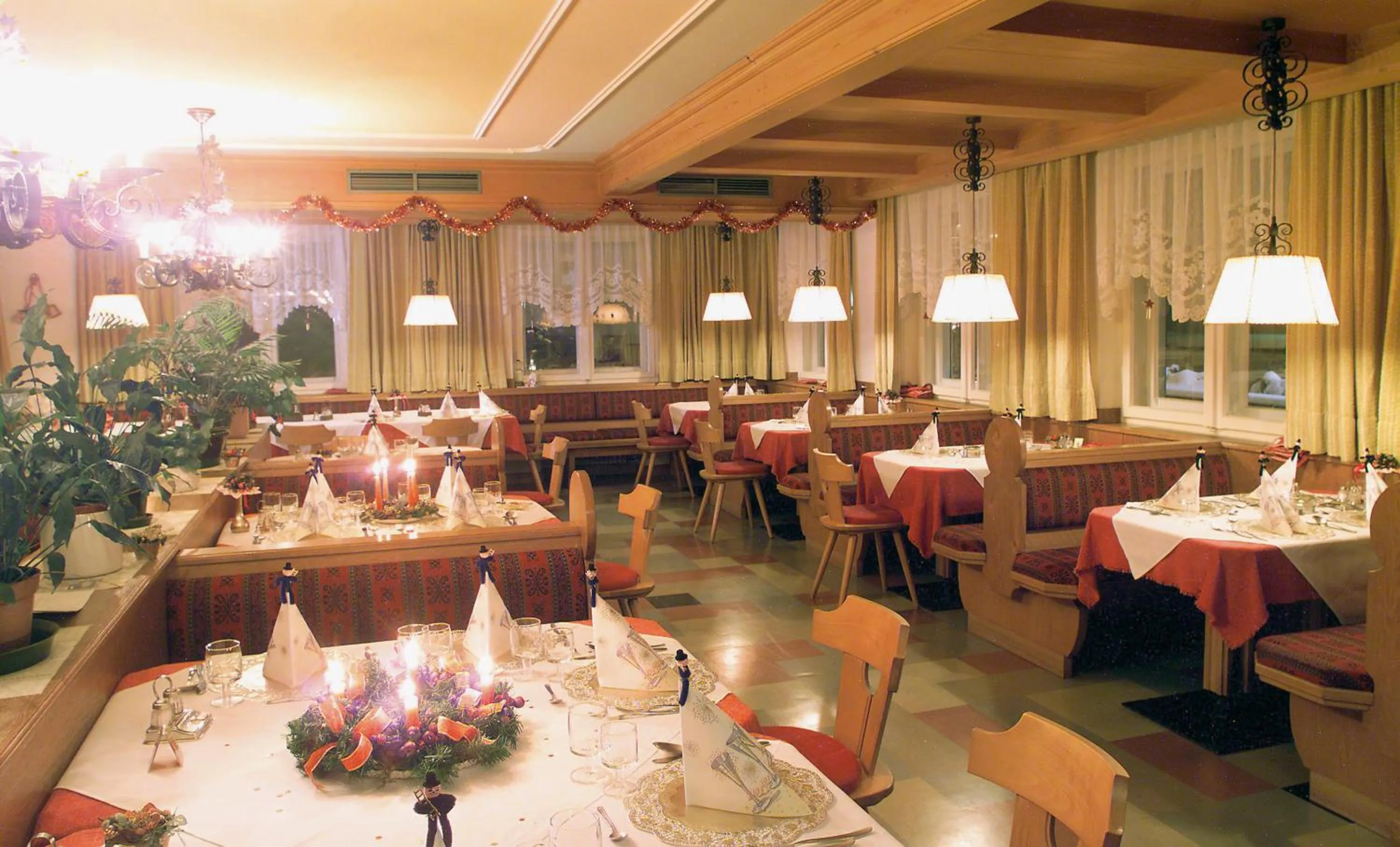 Restaurant/places to eat in Hotel Bruggerwirt