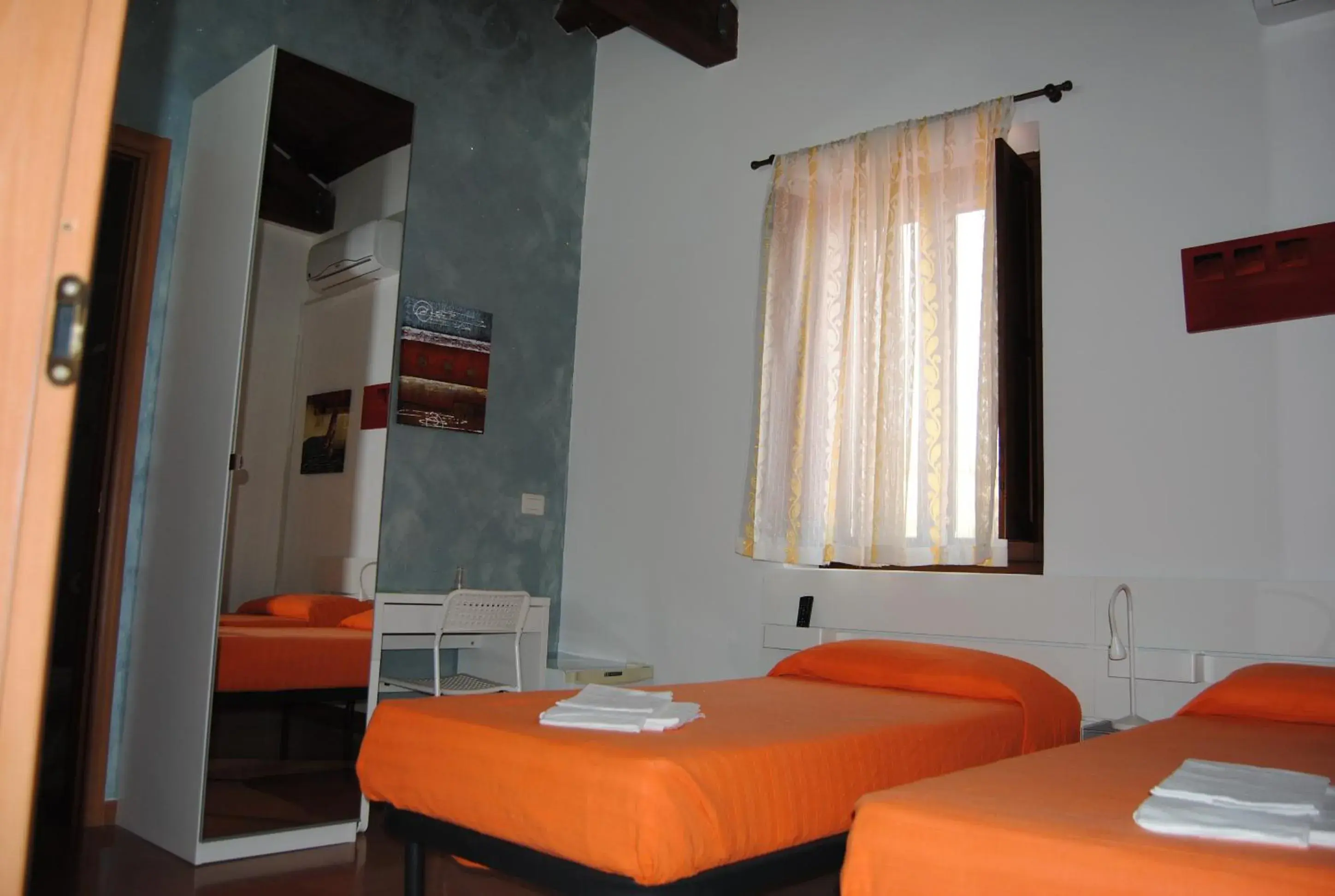 Twin Room with Private Bathroom - single occupancy in Hotel Ristorante Solelago Twin Room with Private Bathroom - single occupancy in Hotel Ristorante Solelago