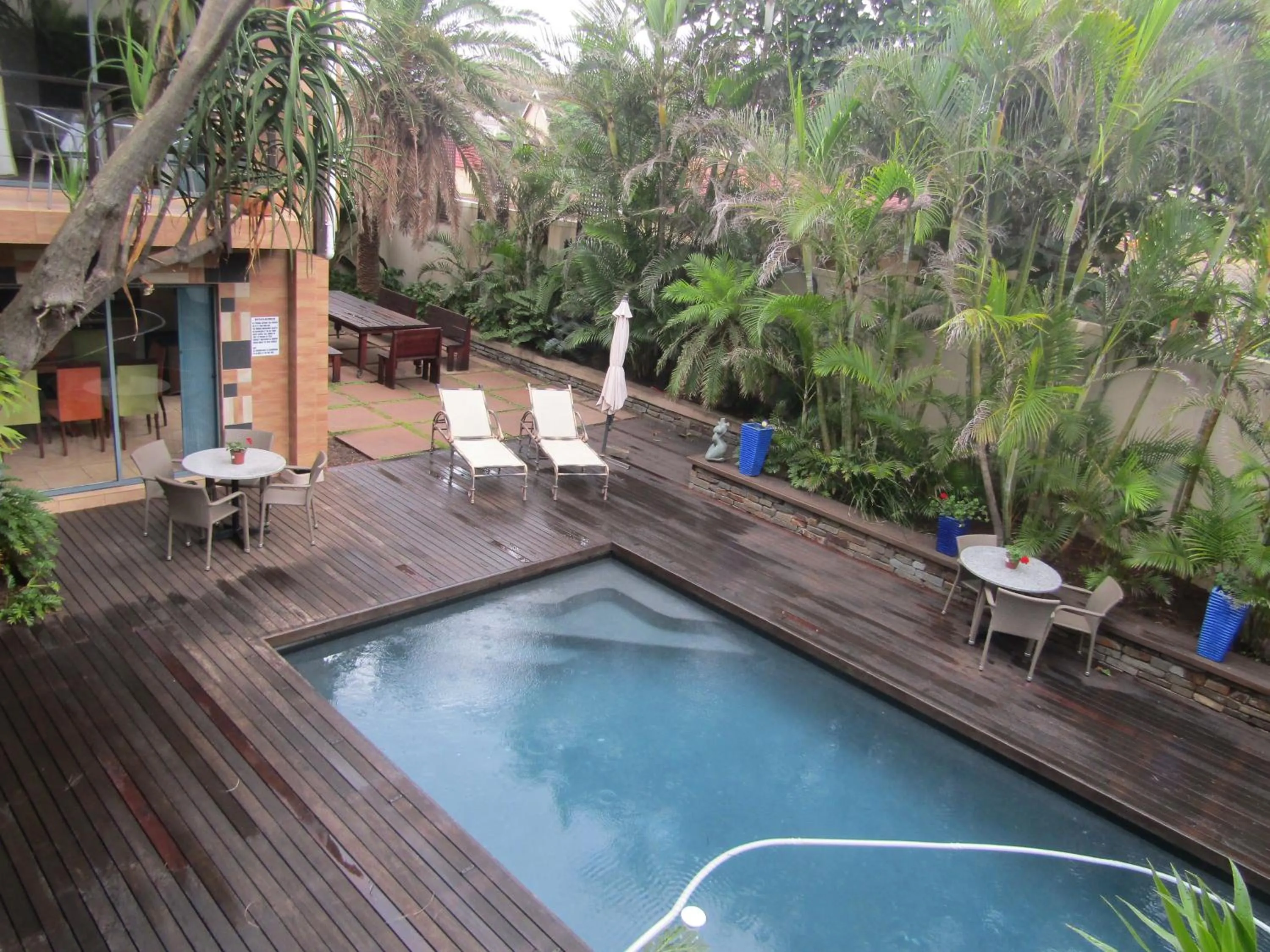 Swimming pool in Misty Blue Bed and Breakfast
