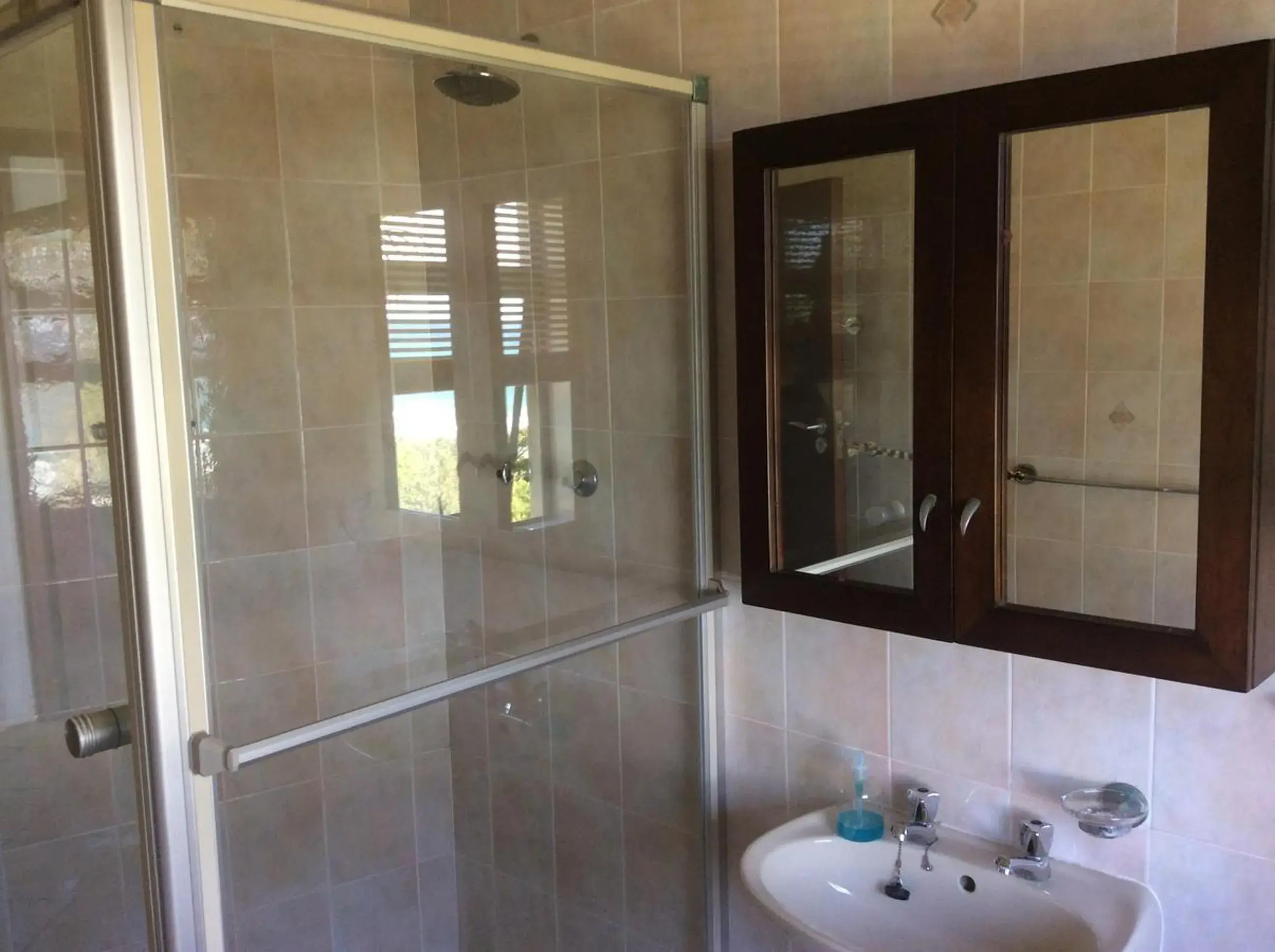 King Suite with Sea View in Misty Blue Bed and Breakfast King Suite with Sea View in Misty Blue Bed and Breakfast