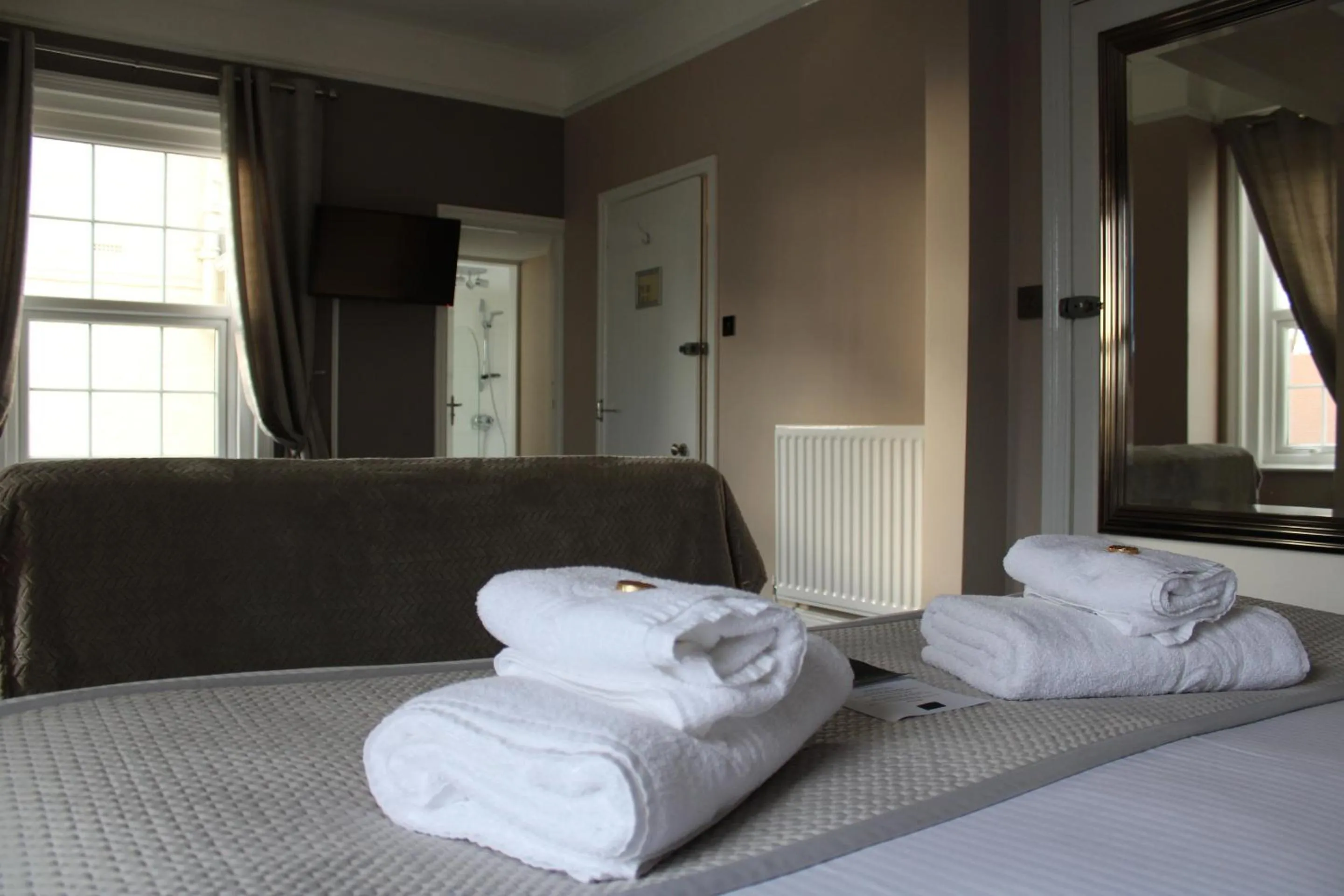 Bedroom, Bed in The Birdham Hotel & Restaurant