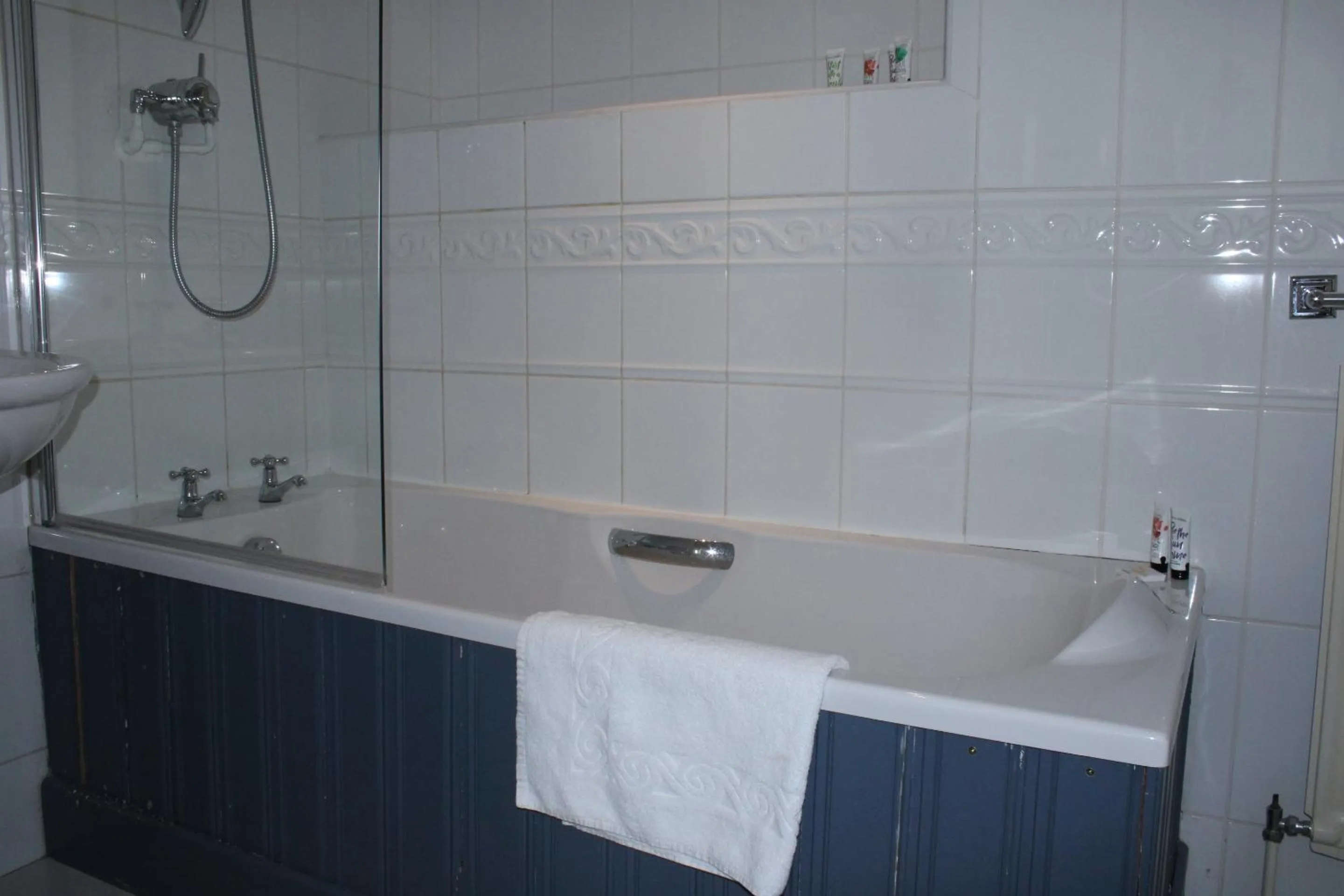 Bathroom in The Birdham Hotel & Restaurant