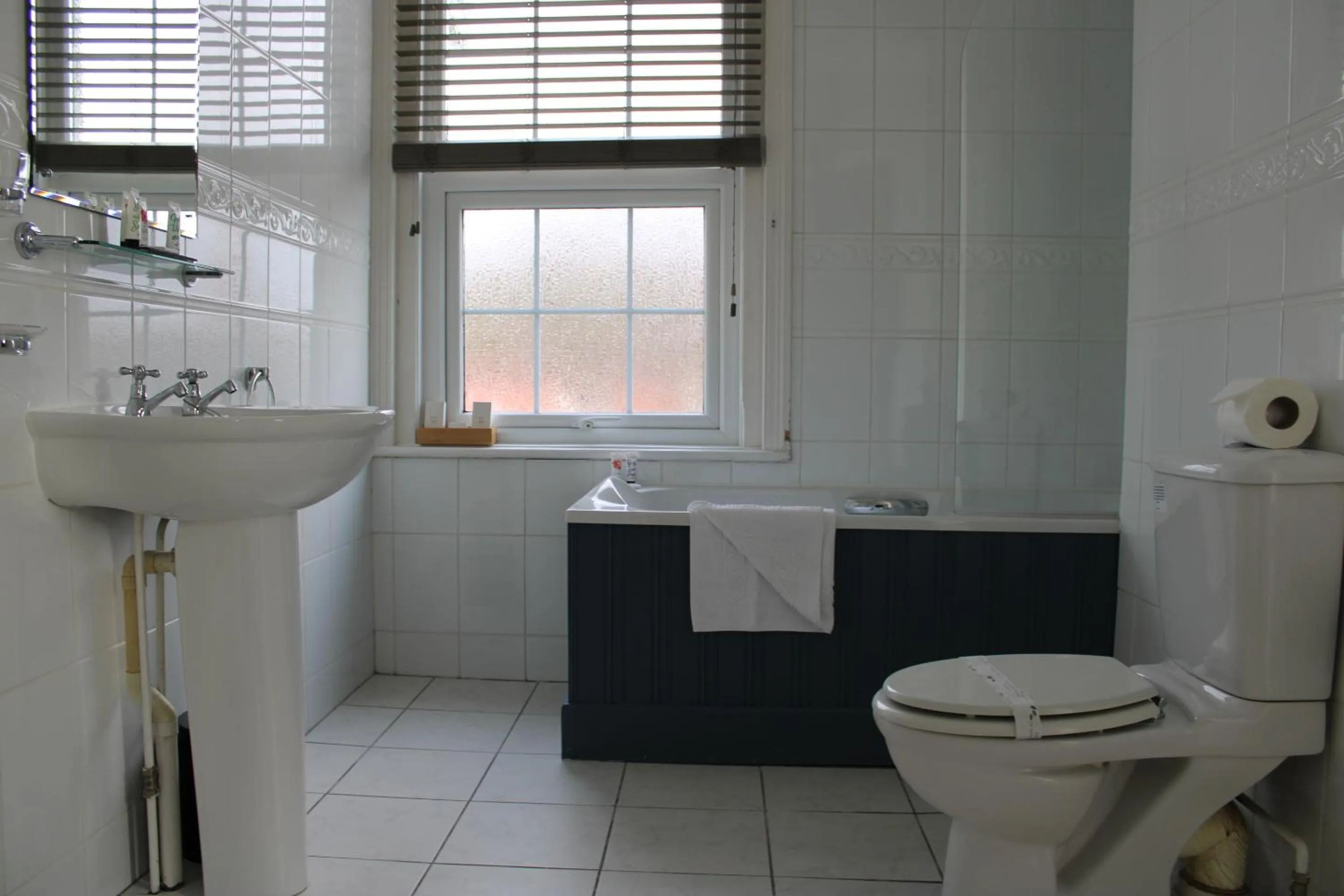 Bathroom in The Birdham Hotel & Restaurant
