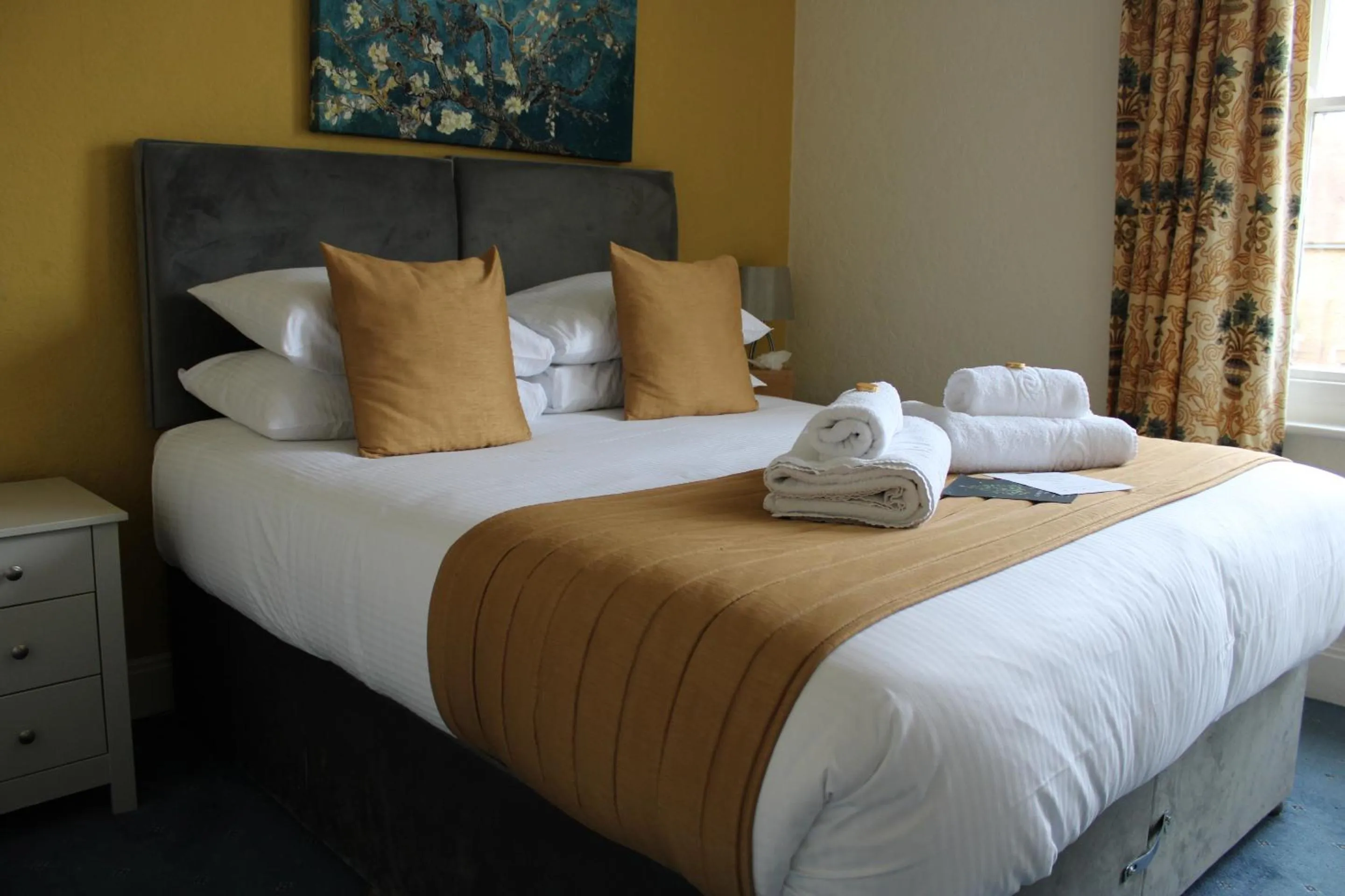 Bedroom, Bed in The Birdham Hotel & Restaurant