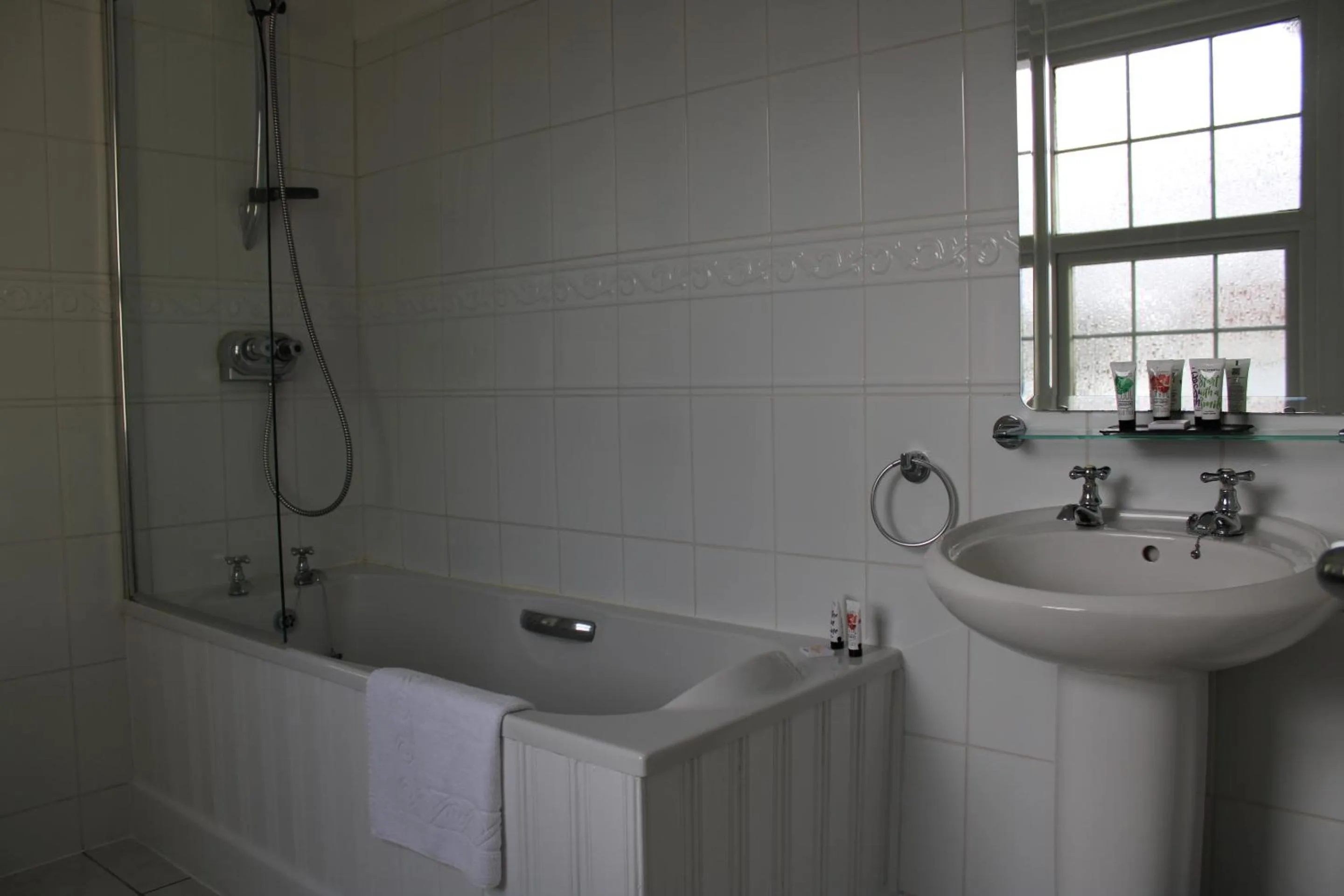 Bathroom in The Birdham Hotel & Restaurant