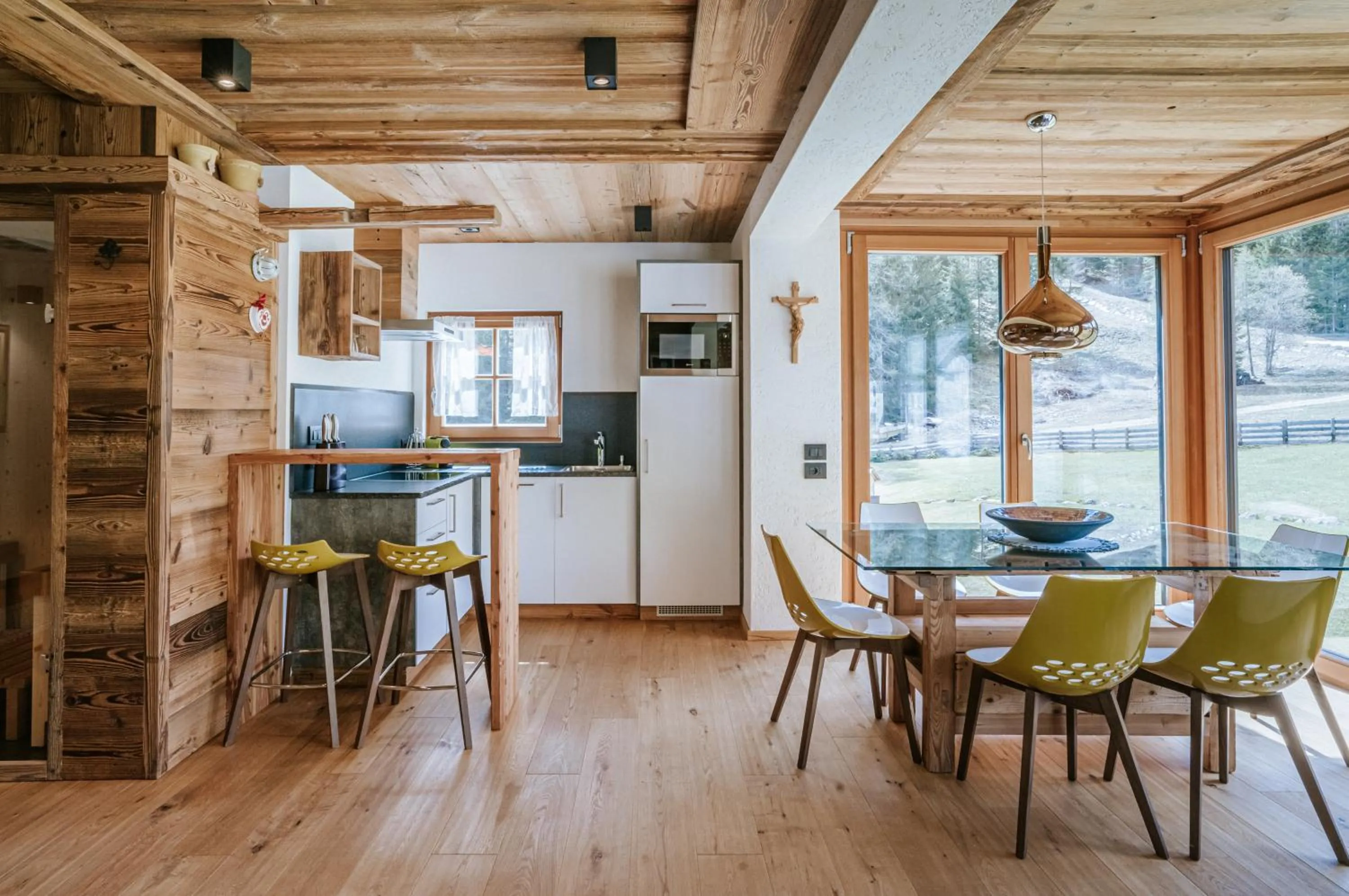 Kitchen or kitchenette in Chalet Mornà