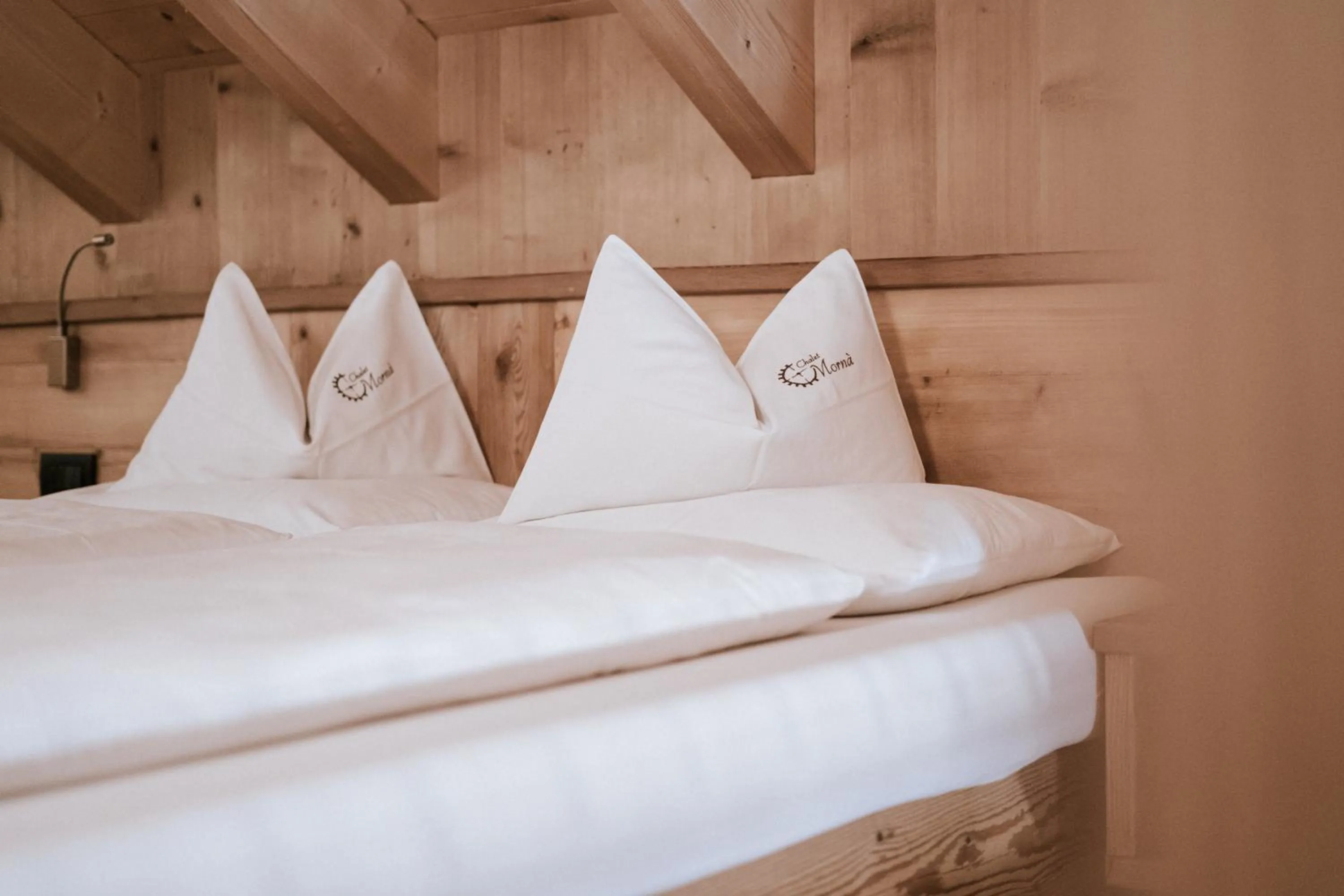 Bed in Chalet Mornà