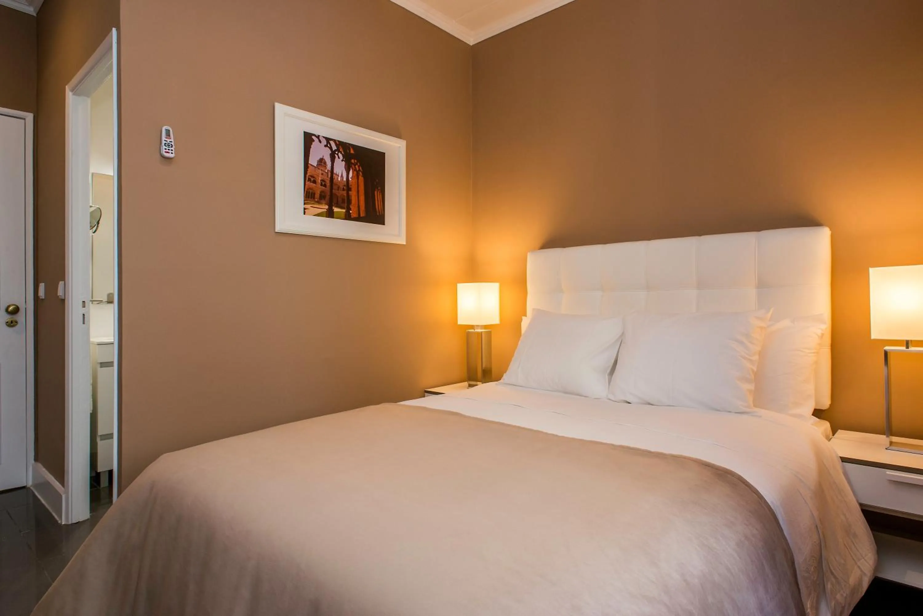 Superior Double Room in PH Downtown Suites