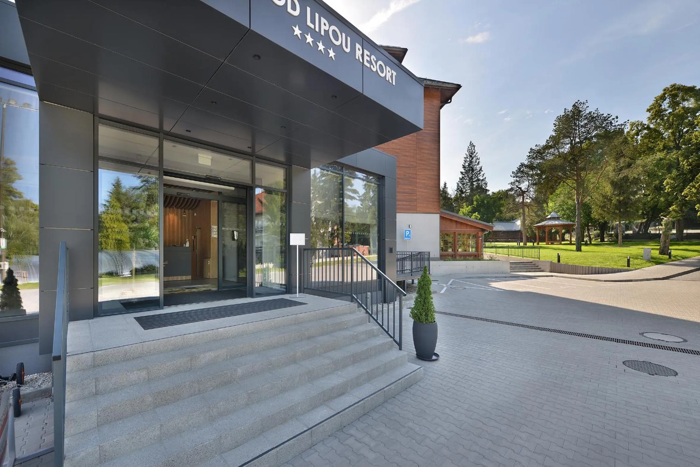 Facade/entrance in Hotel pod Lipou RESORT