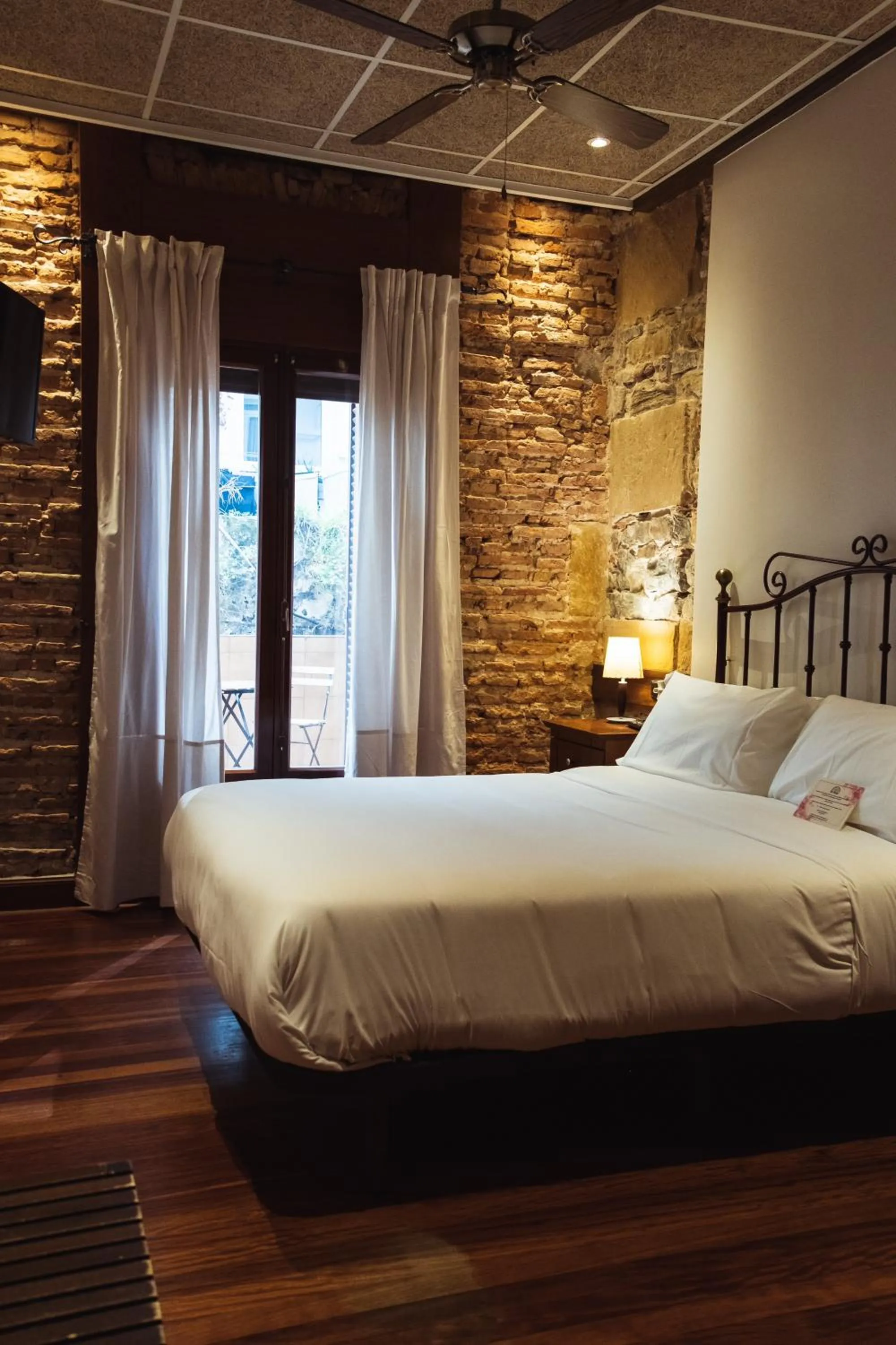 Bed in San Sebastián DOT Rooms