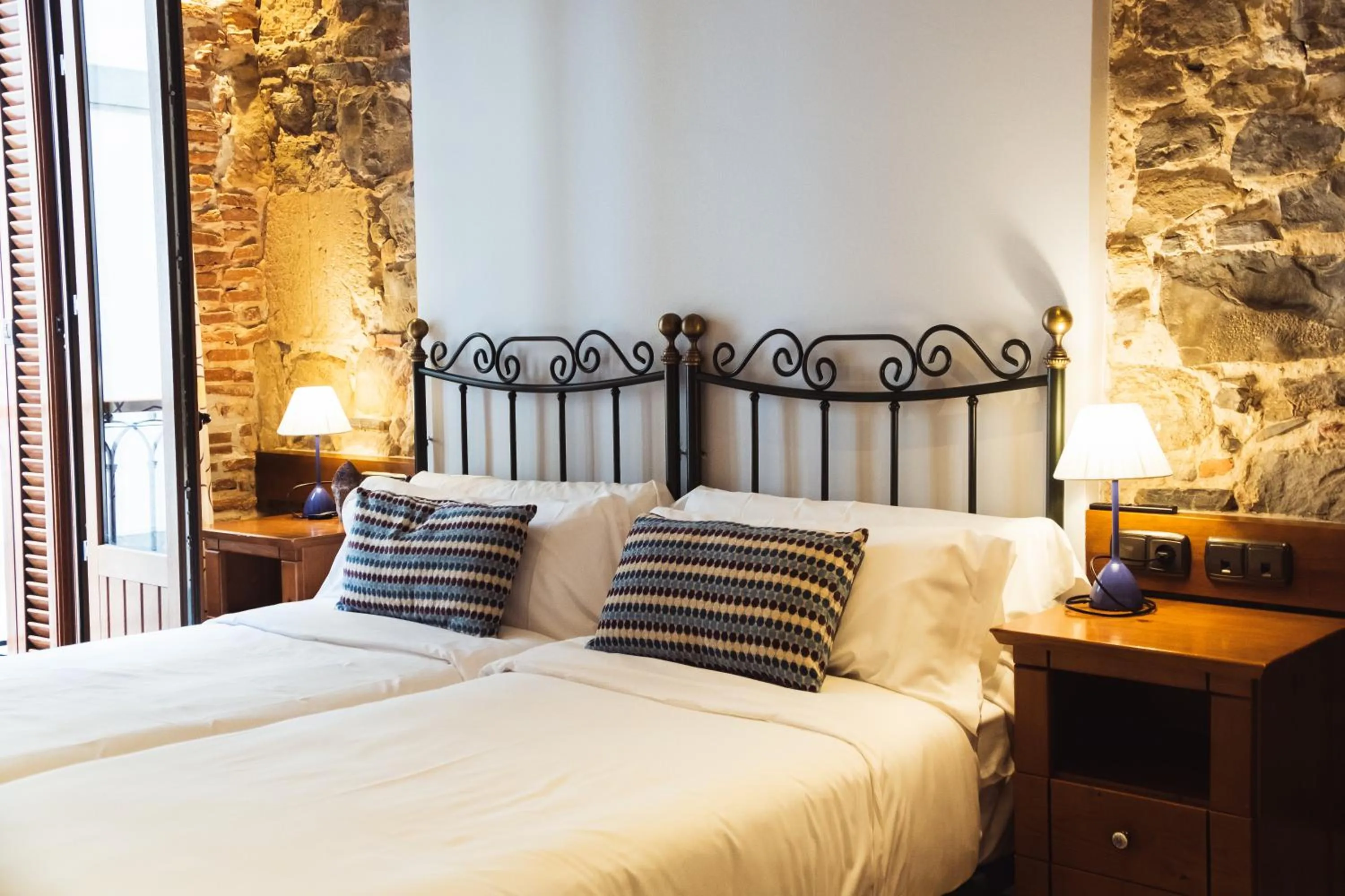 Bed in San Sebastián DOT Rooms