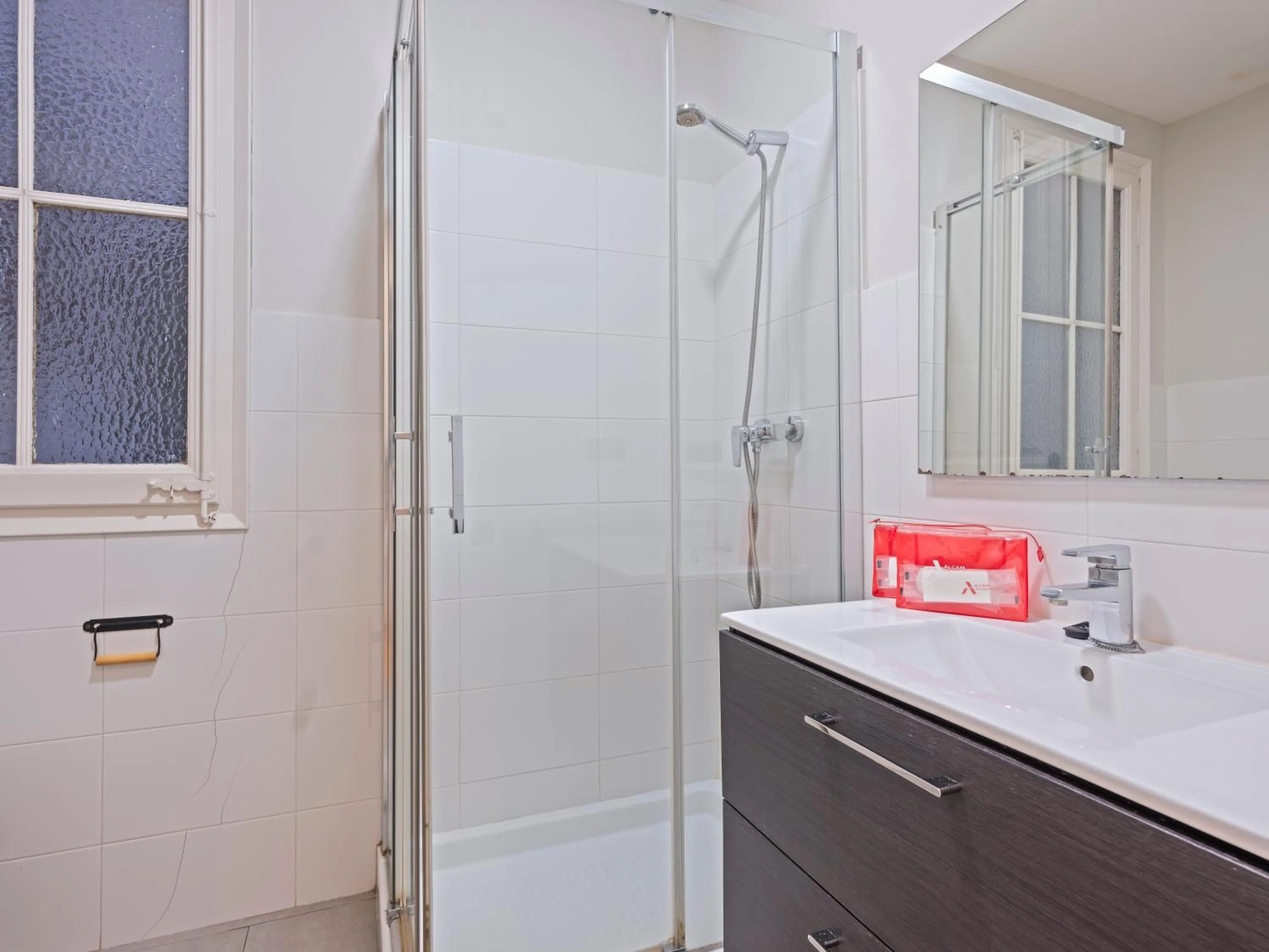 Bathroom in Numa I Caja Apartments