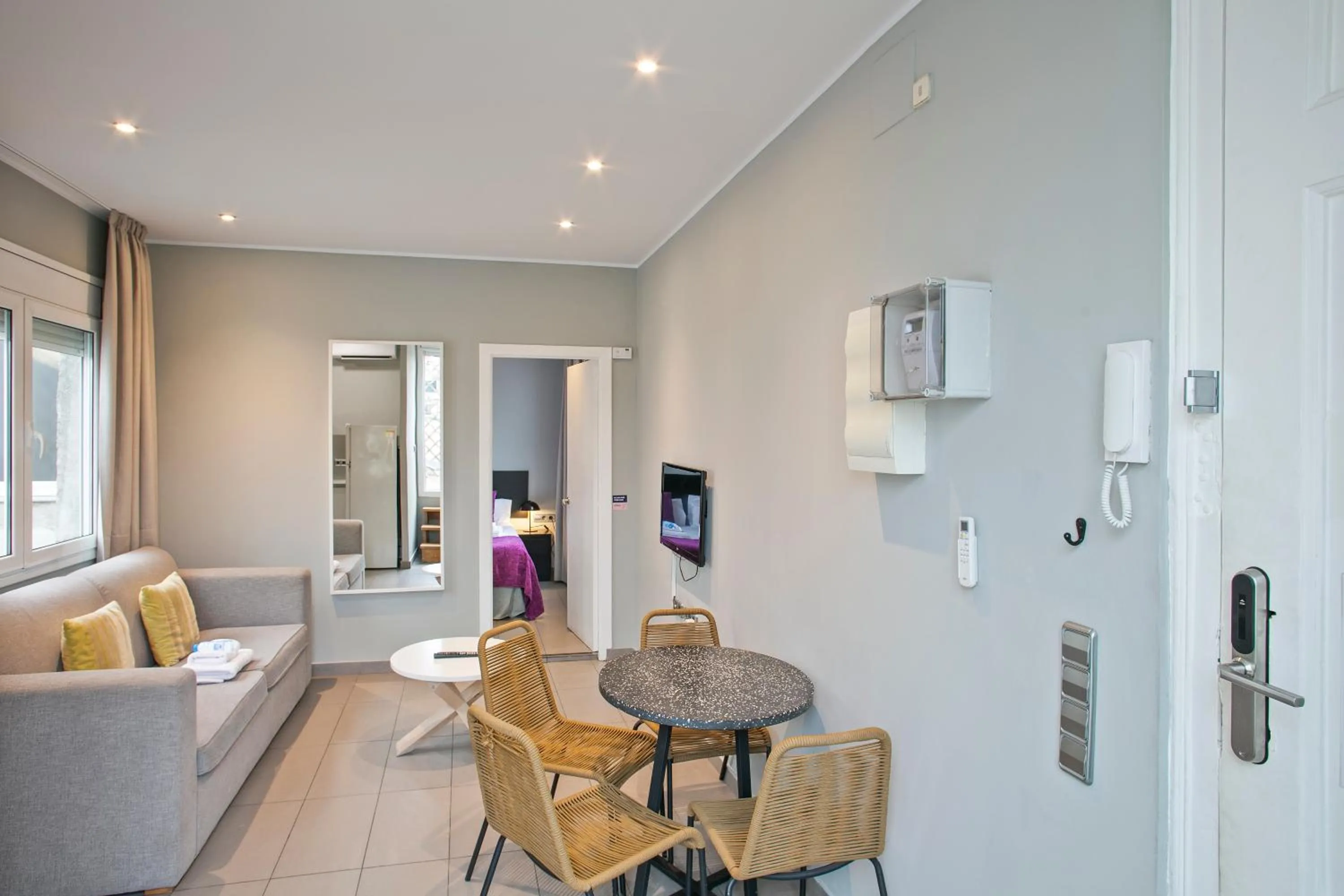 Dining area in Numa I Caja Apartments