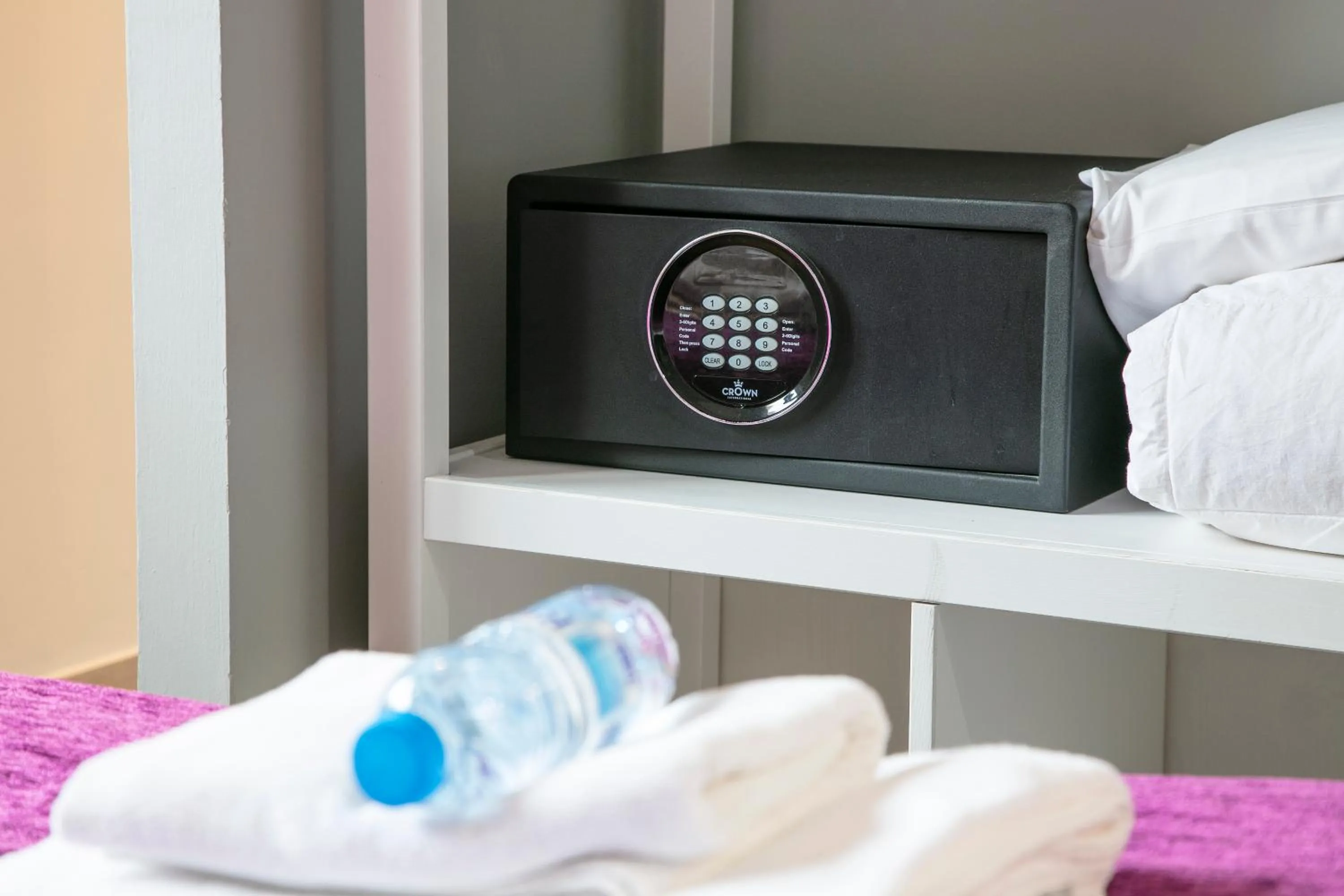 Bed in Numa I Caja Apartments