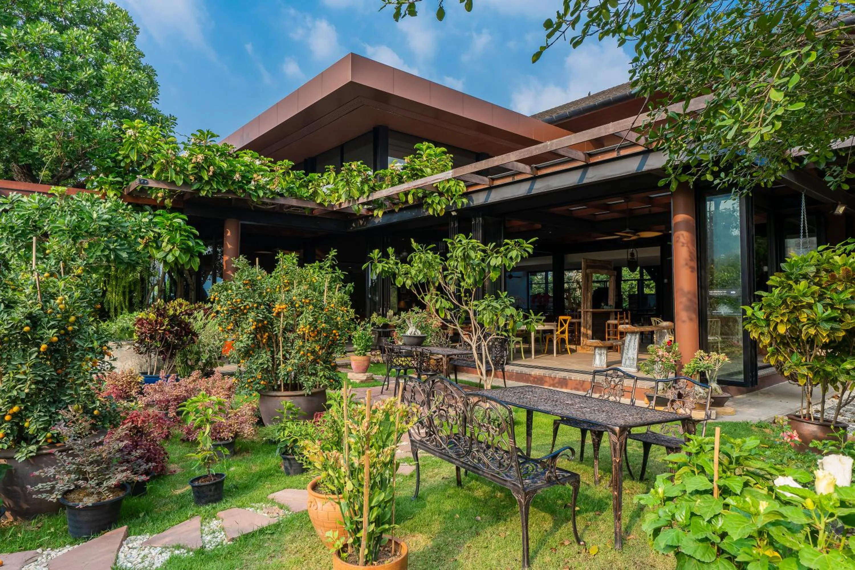 Garden in Rain Tree Khao Yai Hotel