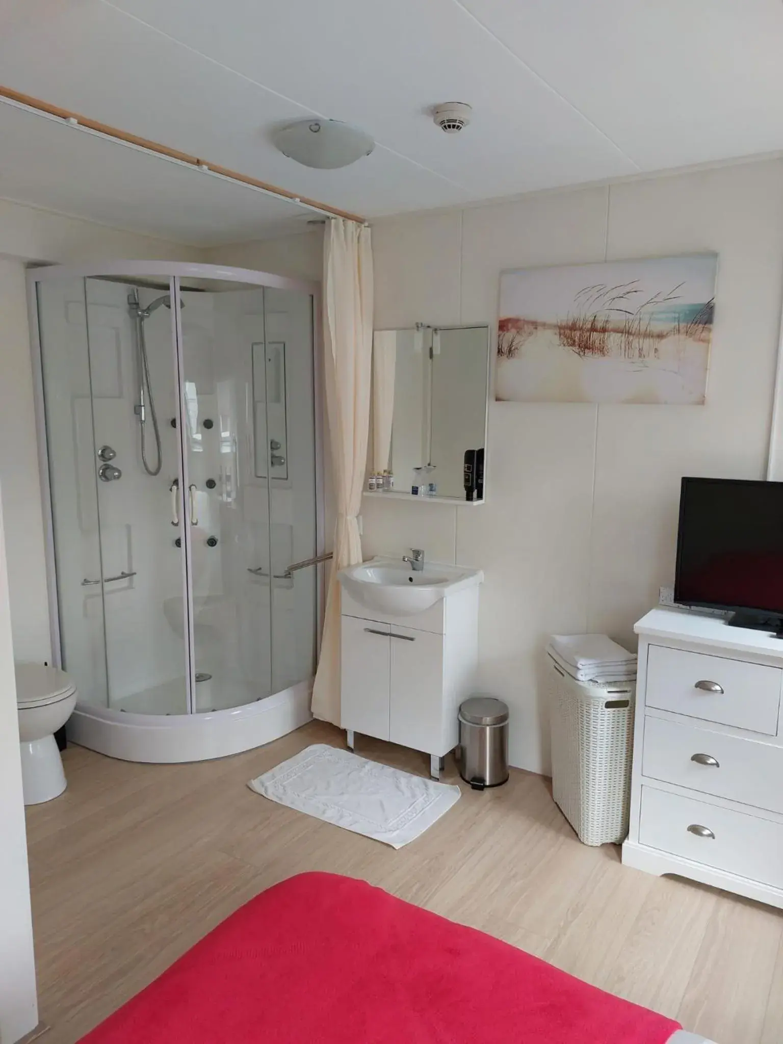 Single Room with Private Bathroom - single occupancy in Bed & Breakfast d'Ouwe Smidse Single Room with Private Bathroom - single occupancy in Bed & Breakfast d'Ouwe Smidse