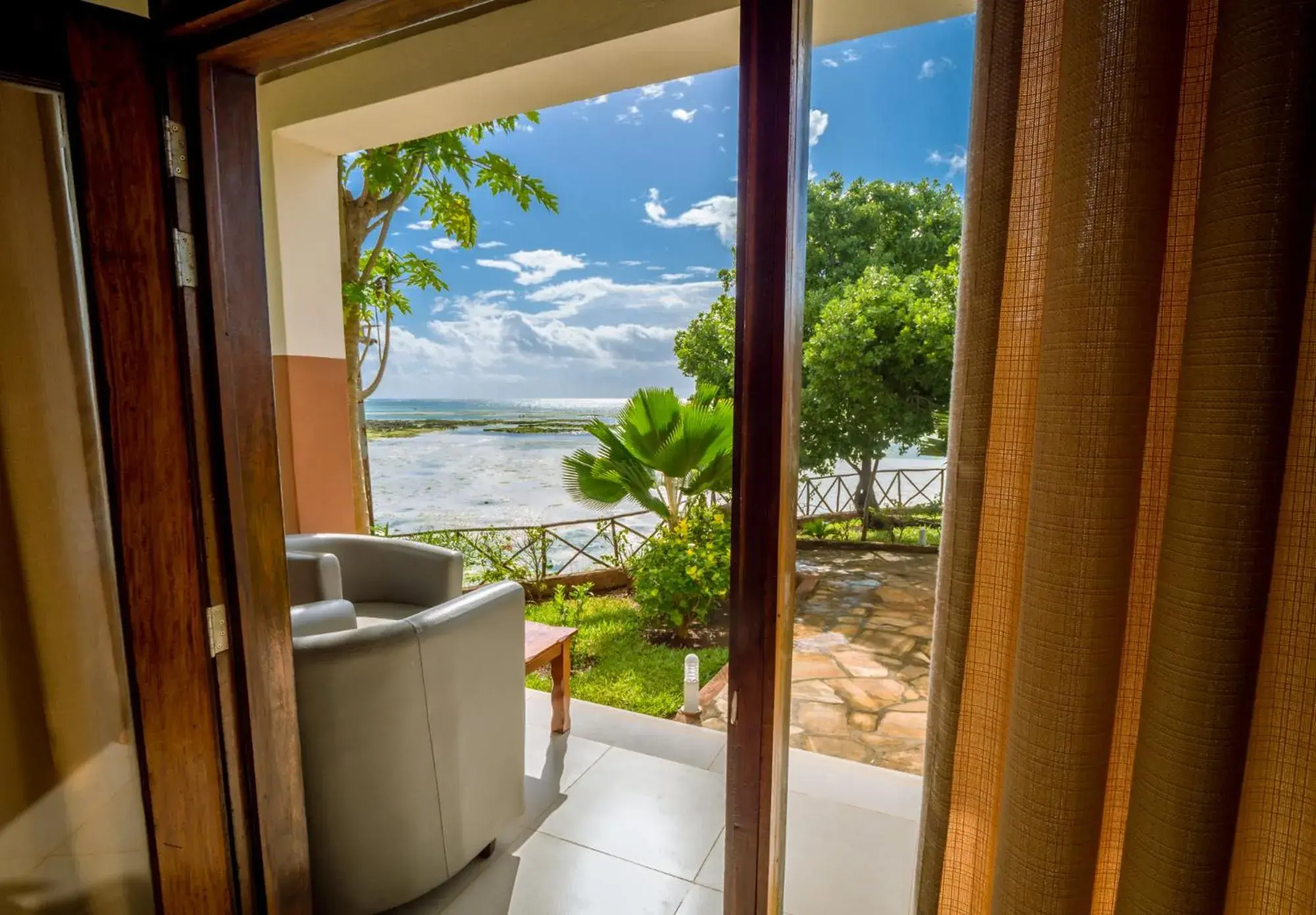 Deluxe Ocean View Room in Azao Resort & Spa Deluxe Ocean View Room in Azao Resort & Spa