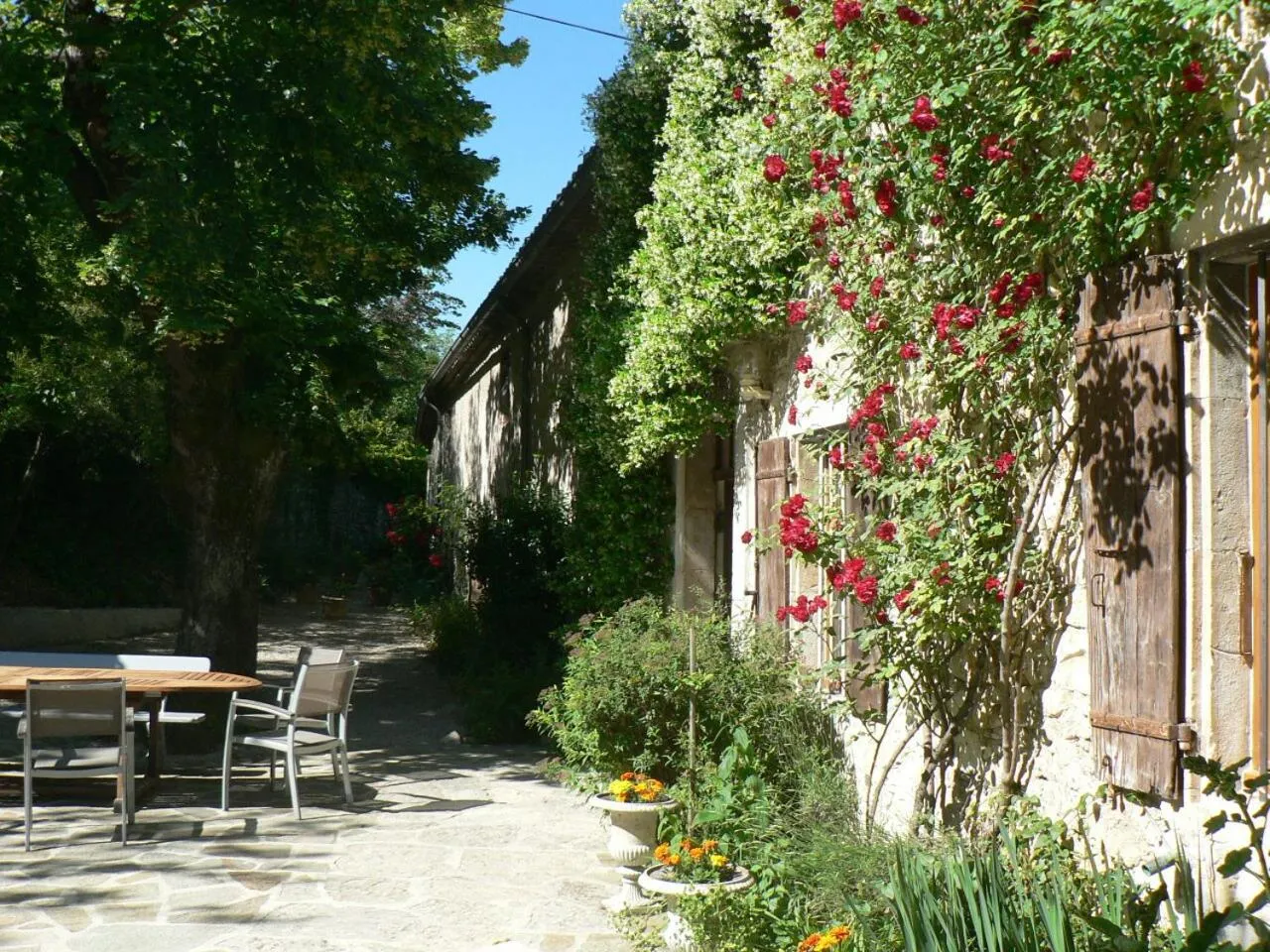 Property building in Le Moulinage