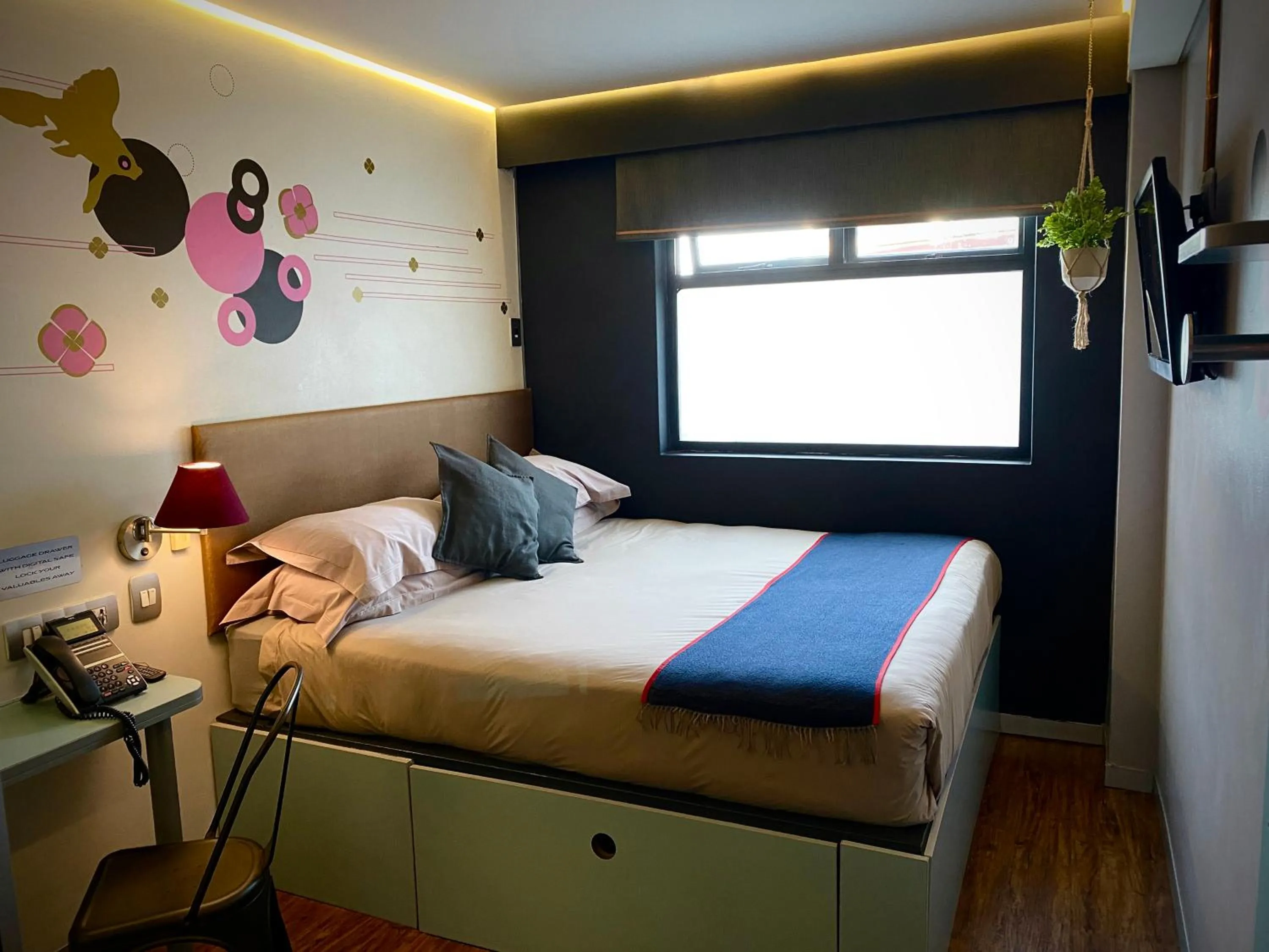 Bed in Bannister Hotel