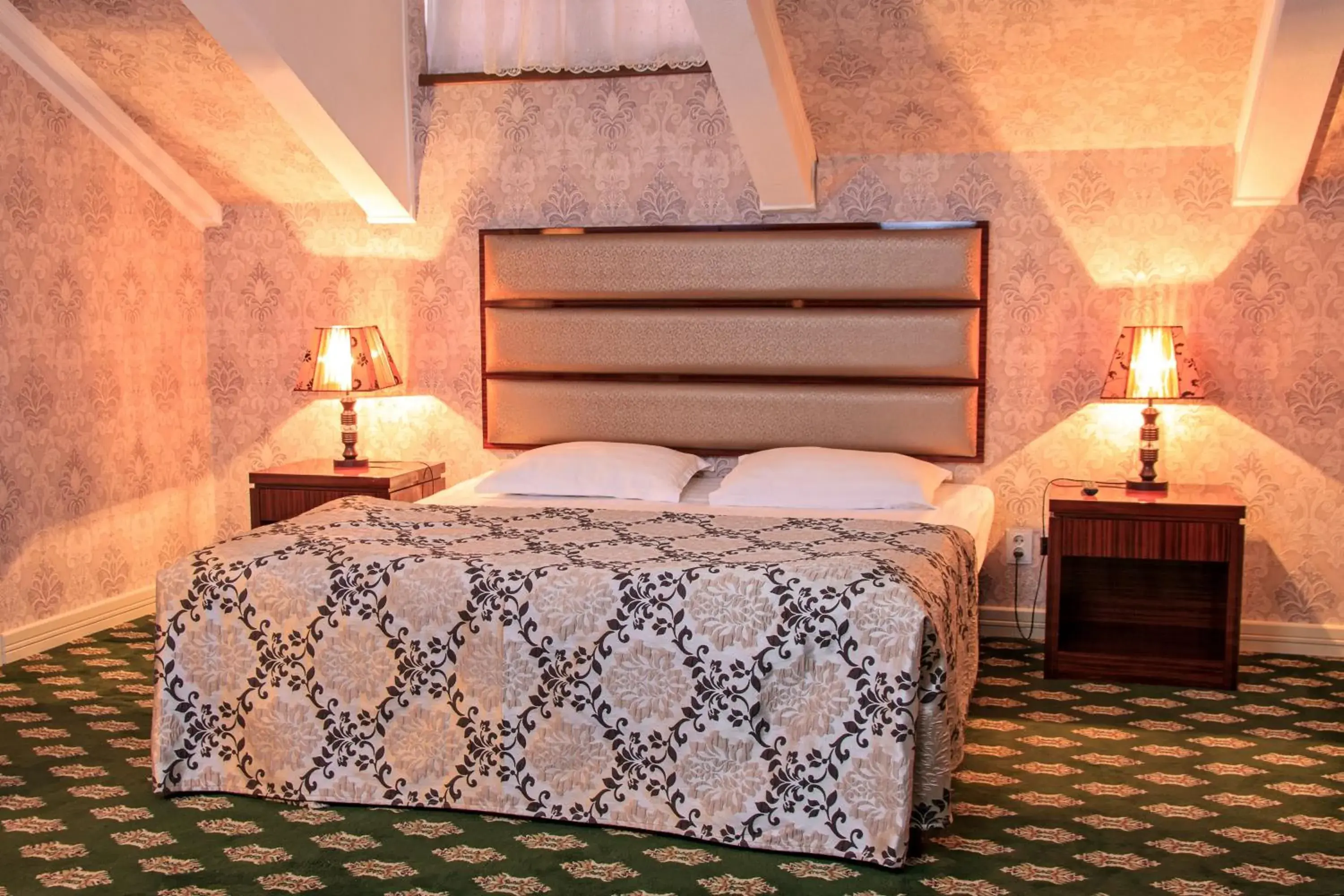 Deluxe Double Room (2 Adults + 1 Child) - single occupancy in City Line Boutique Hotel Deluxe Double Room (2 Adults + 1 Child) - single occupancy in City Line Boutique Hotel