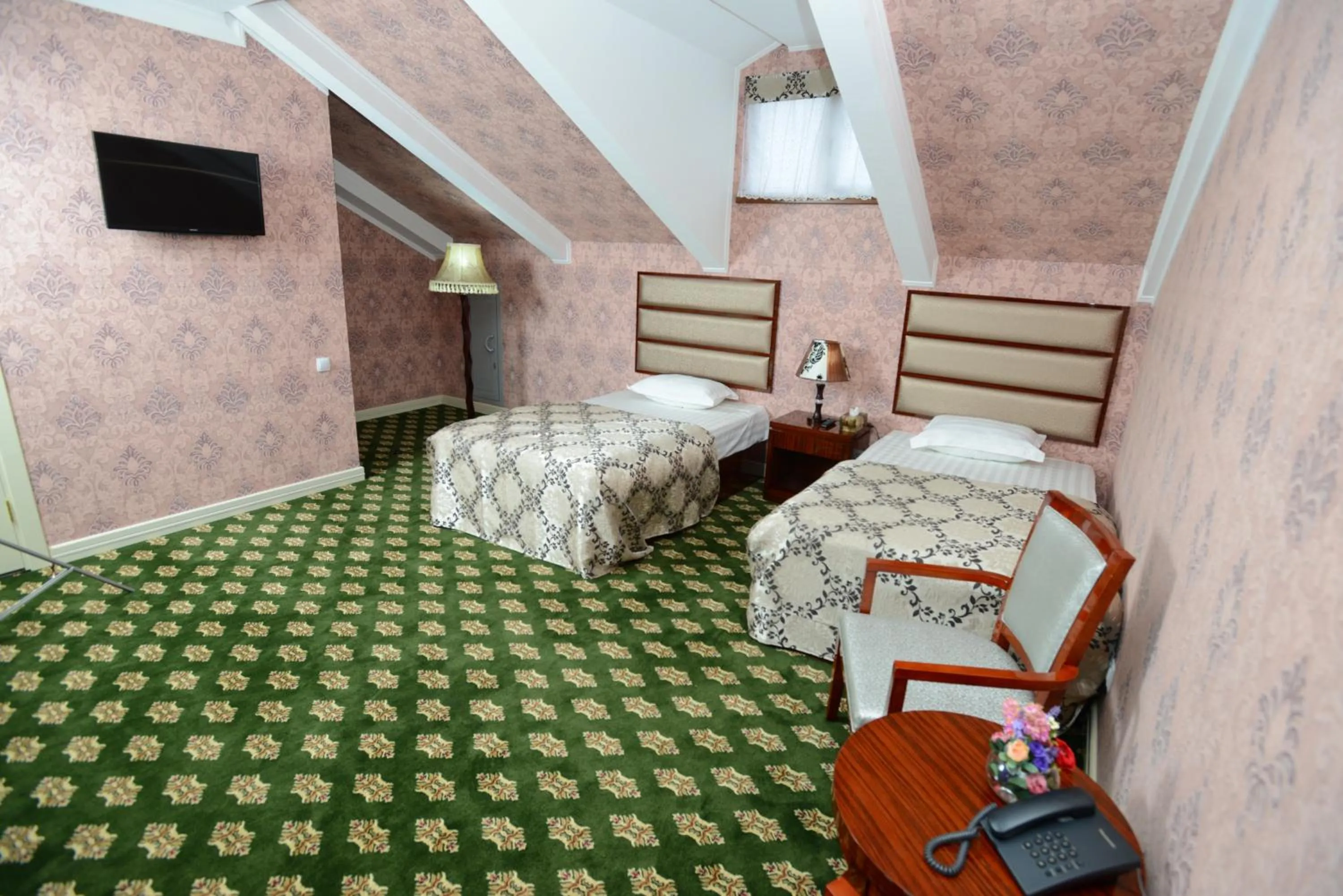 Photo of the whole room, Bed in City Line Boutique Hotel