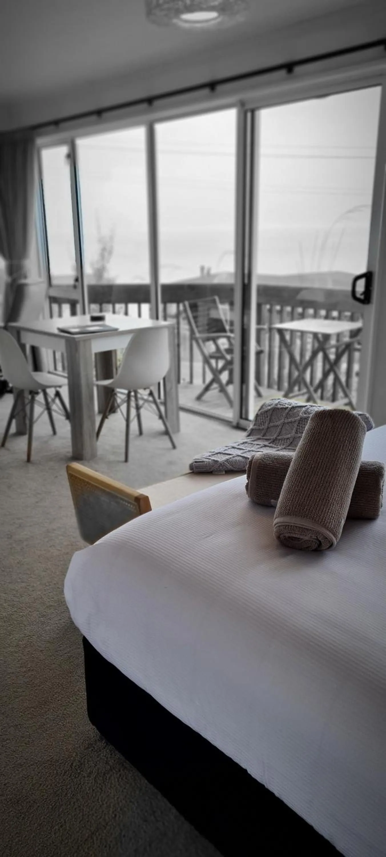 hair dresser, Bed in Kaka Point Spa Accommodation - Catlins