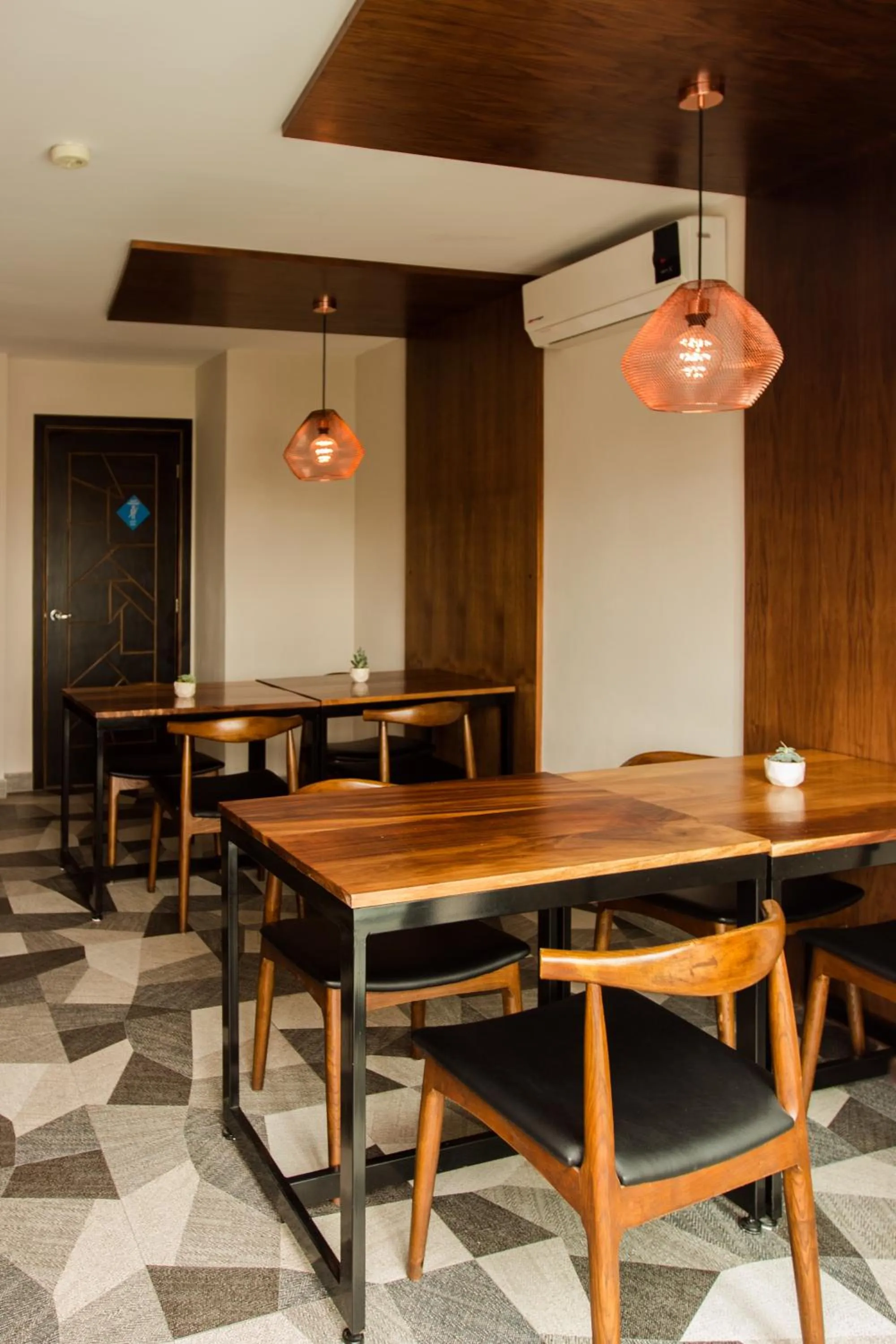 FCH Hotel Expo Adults only