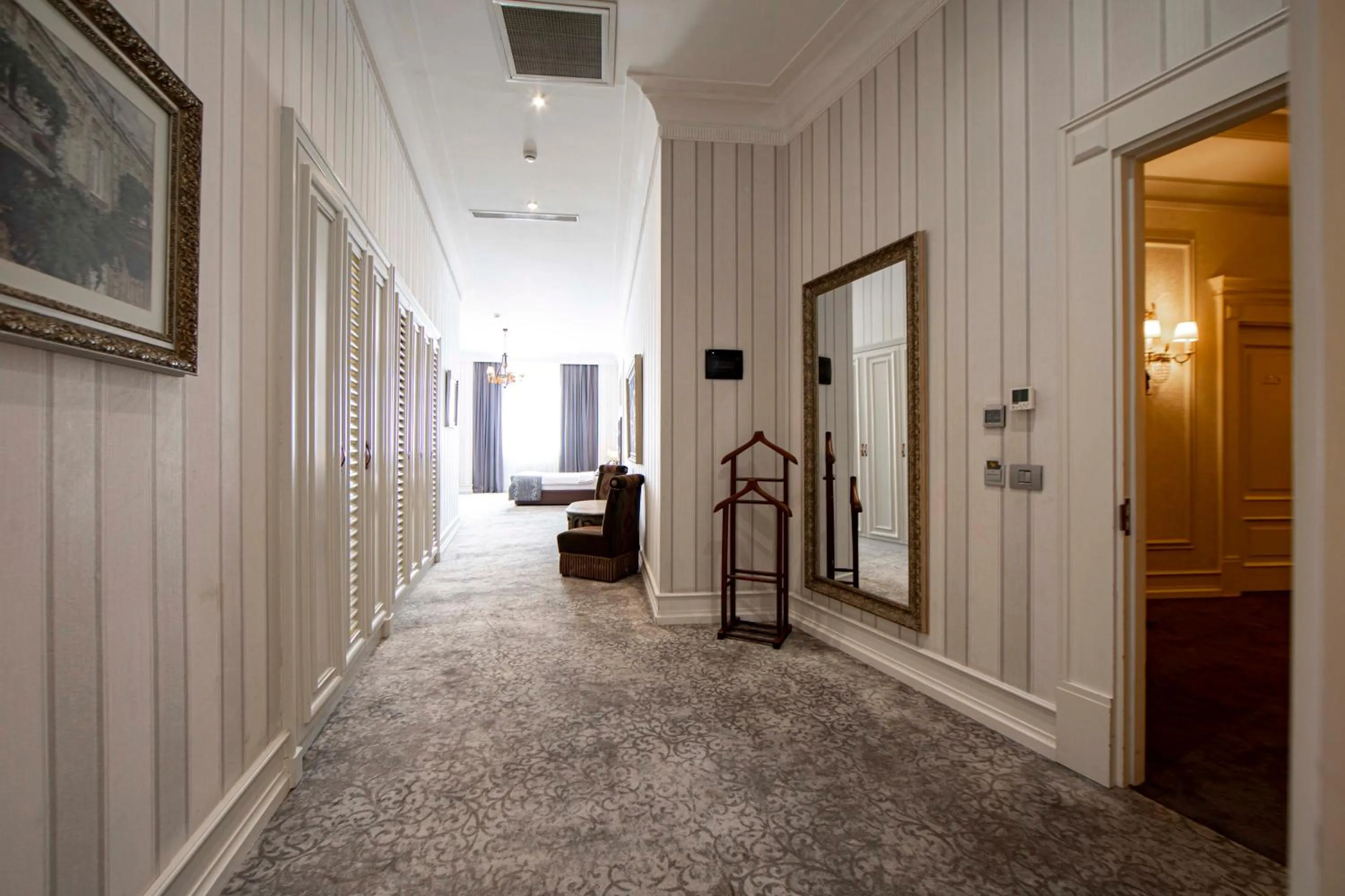 Facade/entrance in Sapphire City Hotel