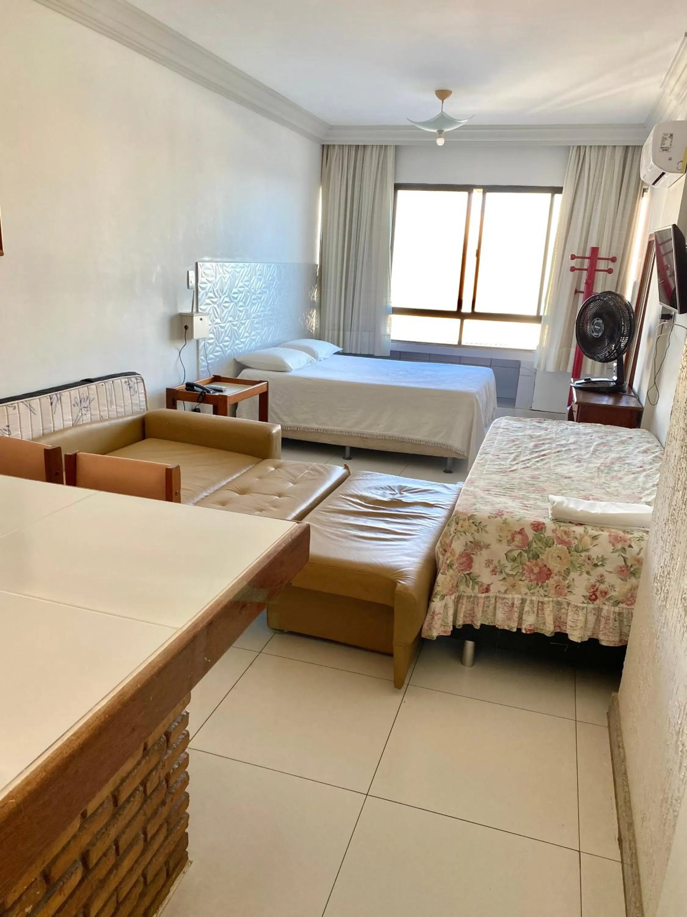 Bed in Flat Vista Mar Frente ou Lateral na Barra em Salvador