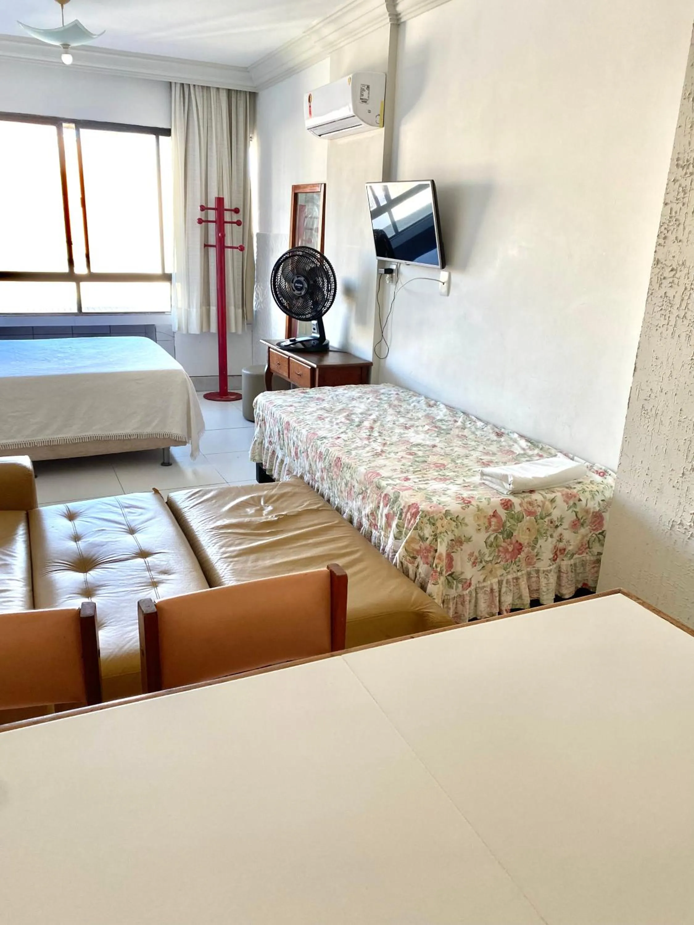 Bed in Flat Vista Mar Frente ou Lateral na Barra em Salvador