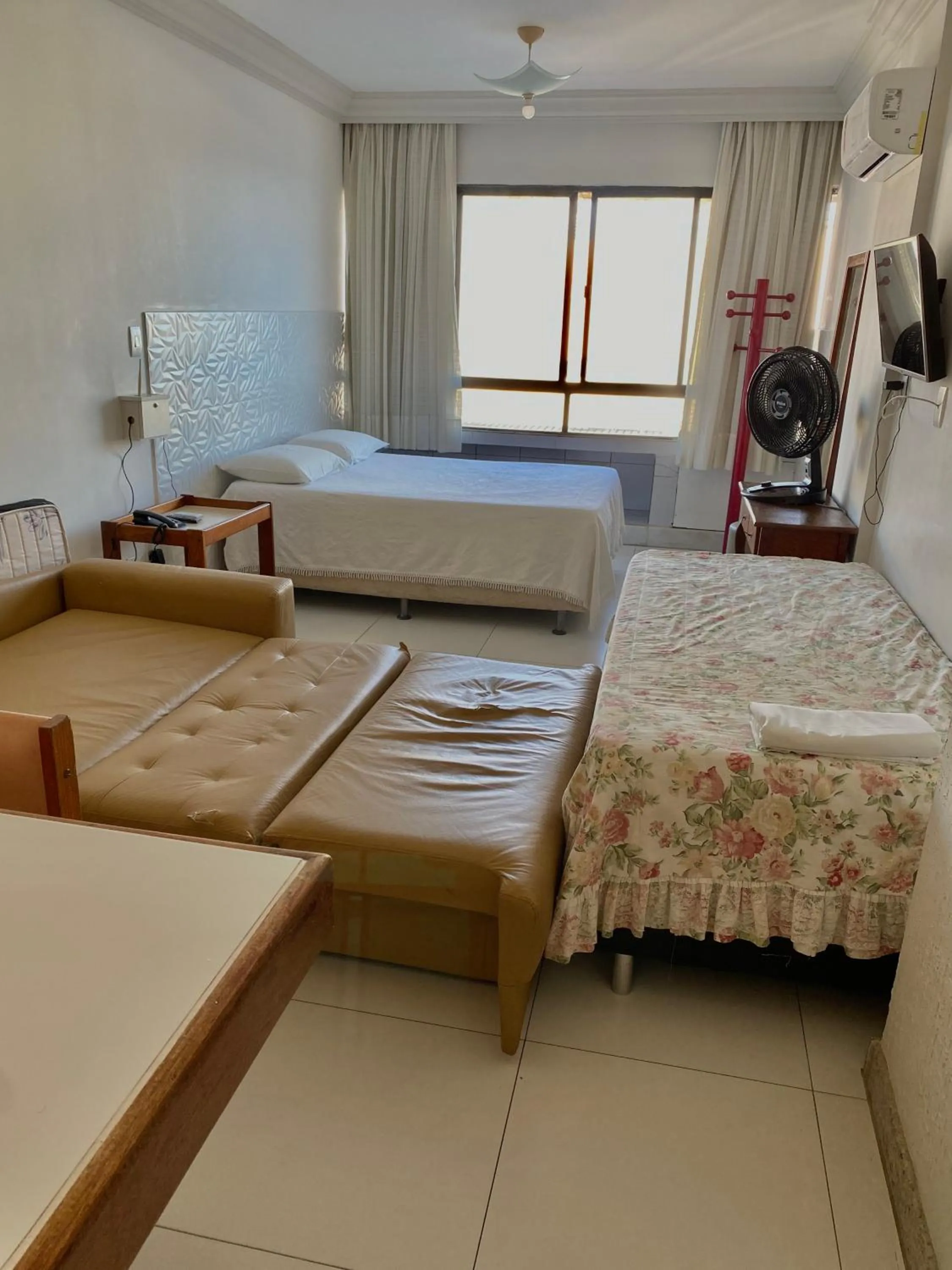 Bed in Flat Vista Mar Frente ou Lateral na Barra em Salvador