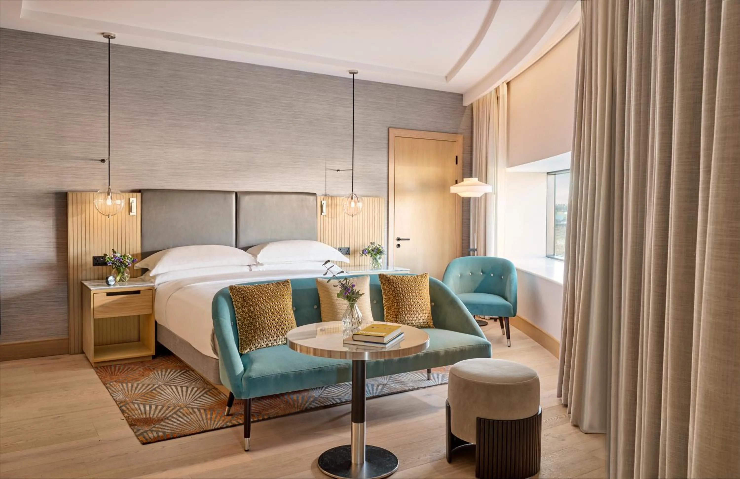 Seating area, Bed in Hyatt Regency London Olympia