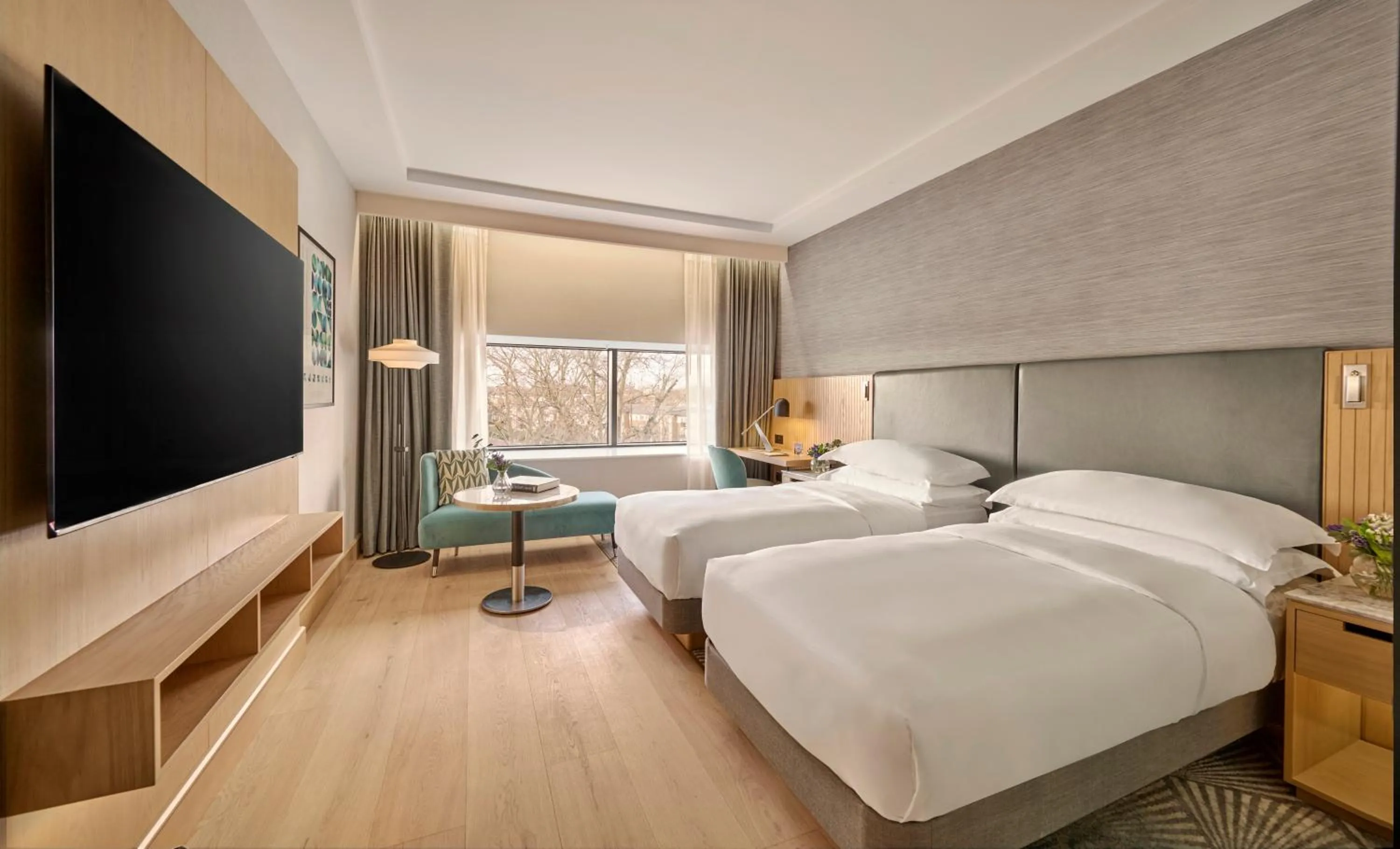 Bed in Hyatt Regency London Olympia