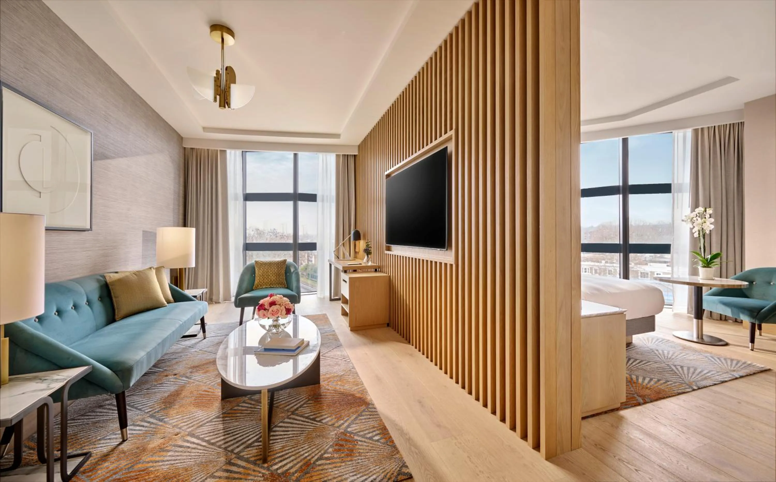 Living room in Hyatt Regency London Olympia