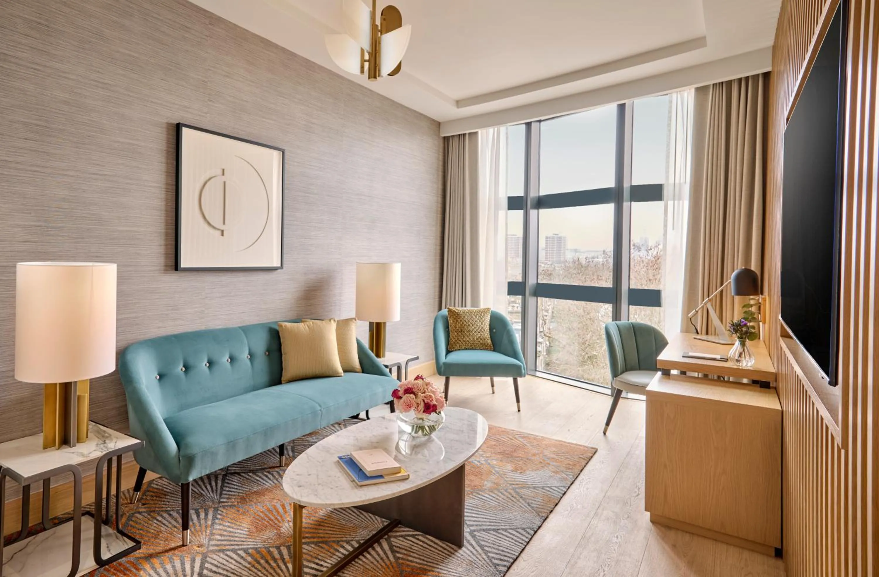 Living room in Hyatt Regency London Olympia