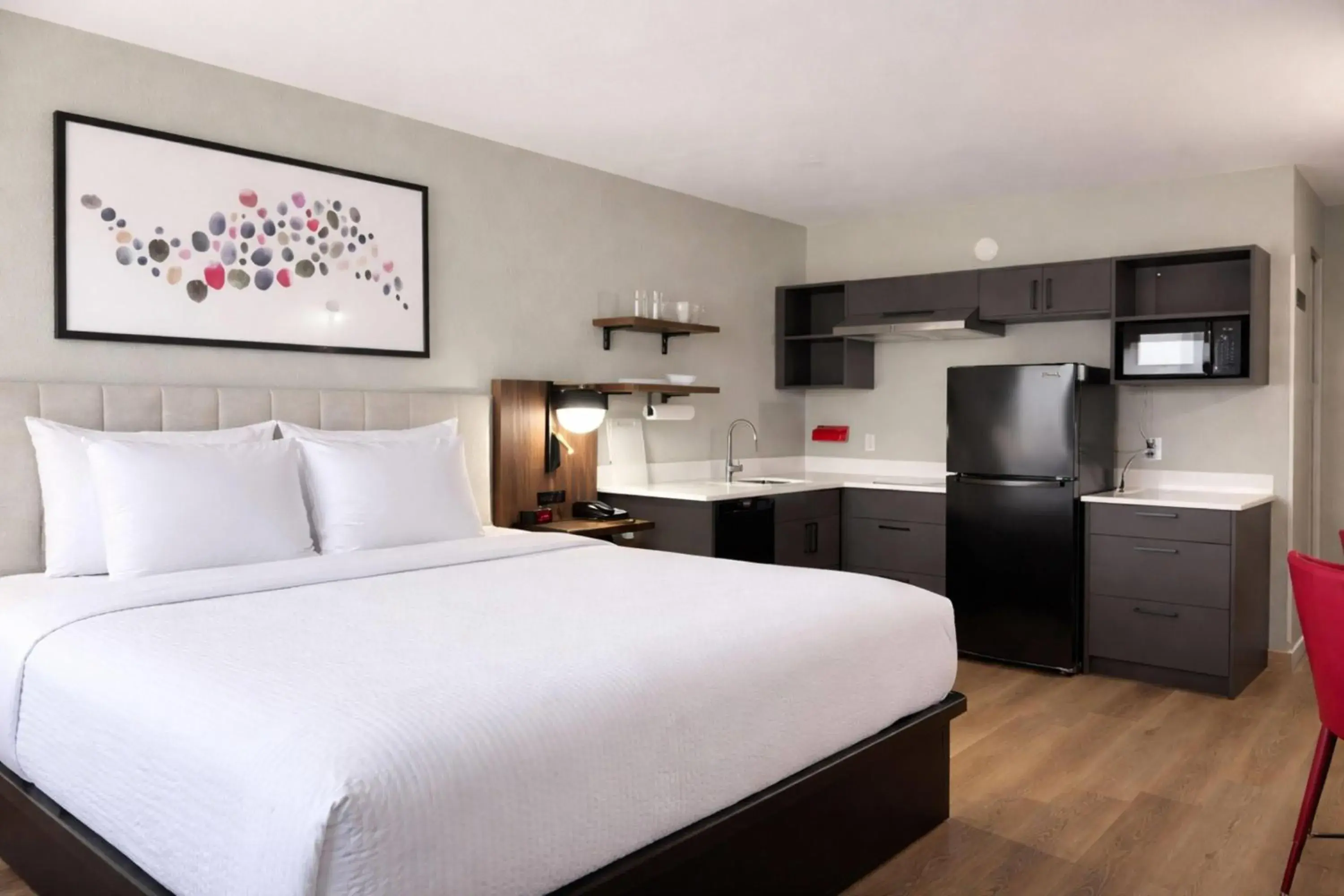 King Room - Non-Smoking in Hawthorn Extended Stay by Wyndham Miamisburg Dayton South King Room - Non-Smoking in Hawthorn Extended Stay by Wyndham Miamisburg Dayton South