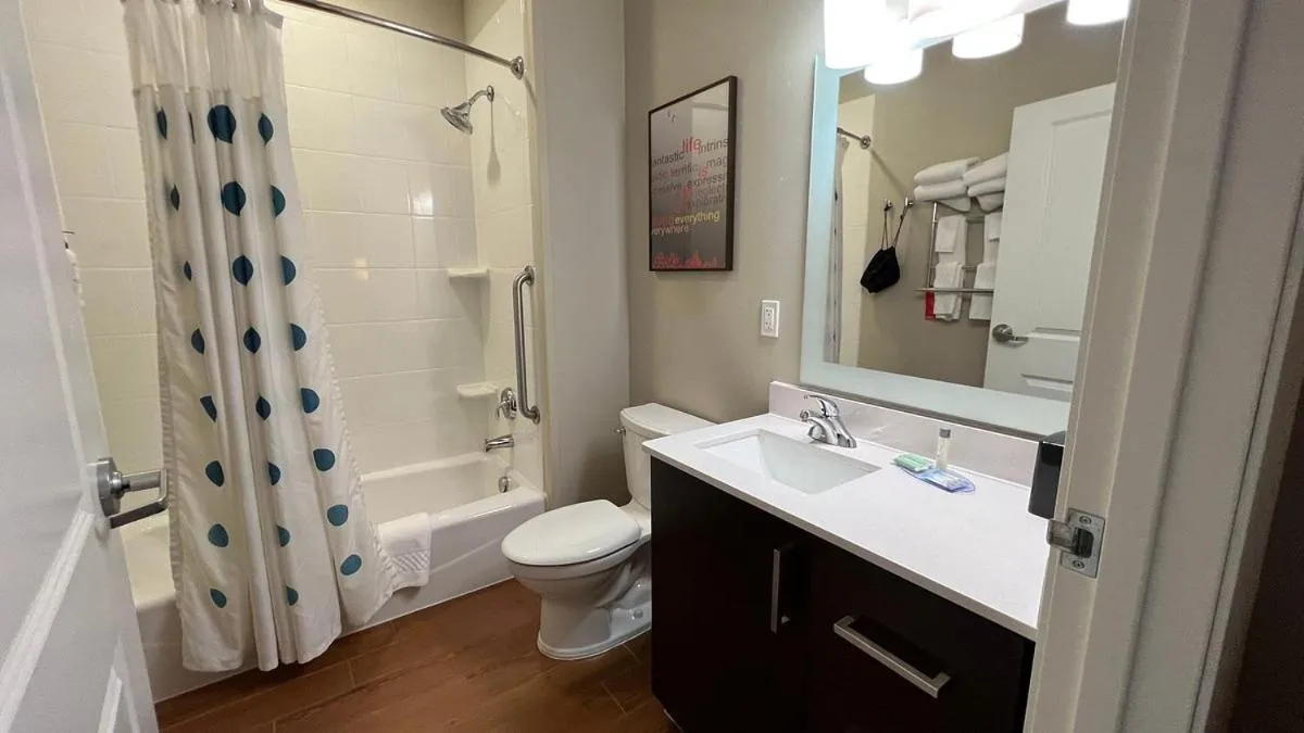 Bathroom in TownePlace Suites by Marriott Ames