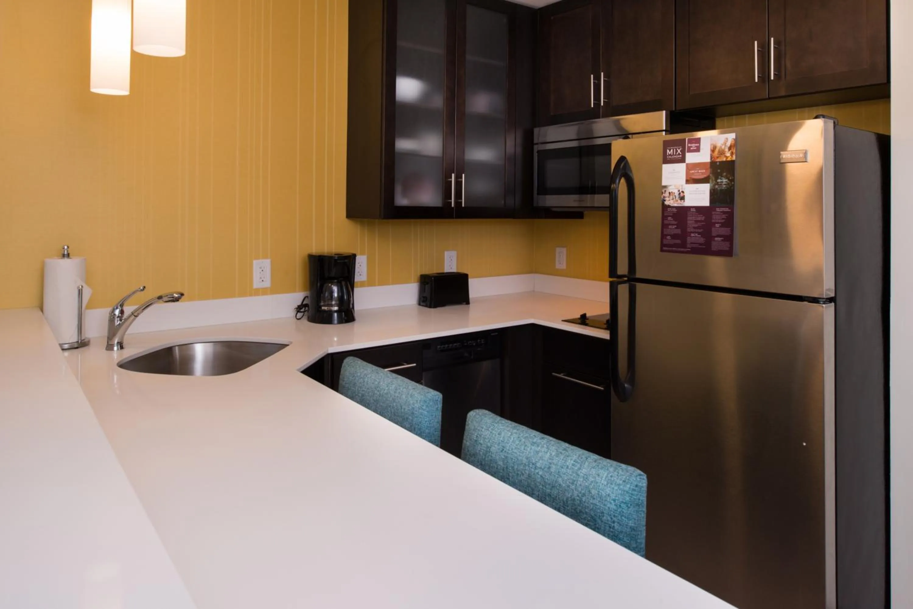 Kitchen or kitchenette in Residence Inn by Marriott Miami West/FL Turnpike