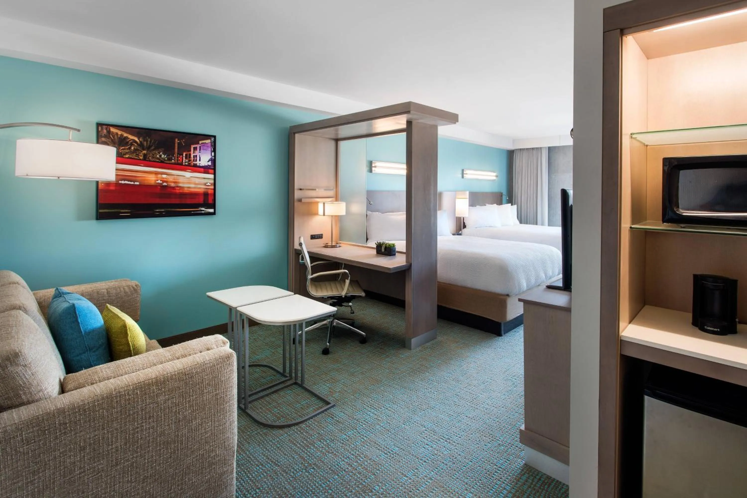 Photo of the whole room, Bed in SpringHill Suites by Marriott San Diego Downtown/Bayfront