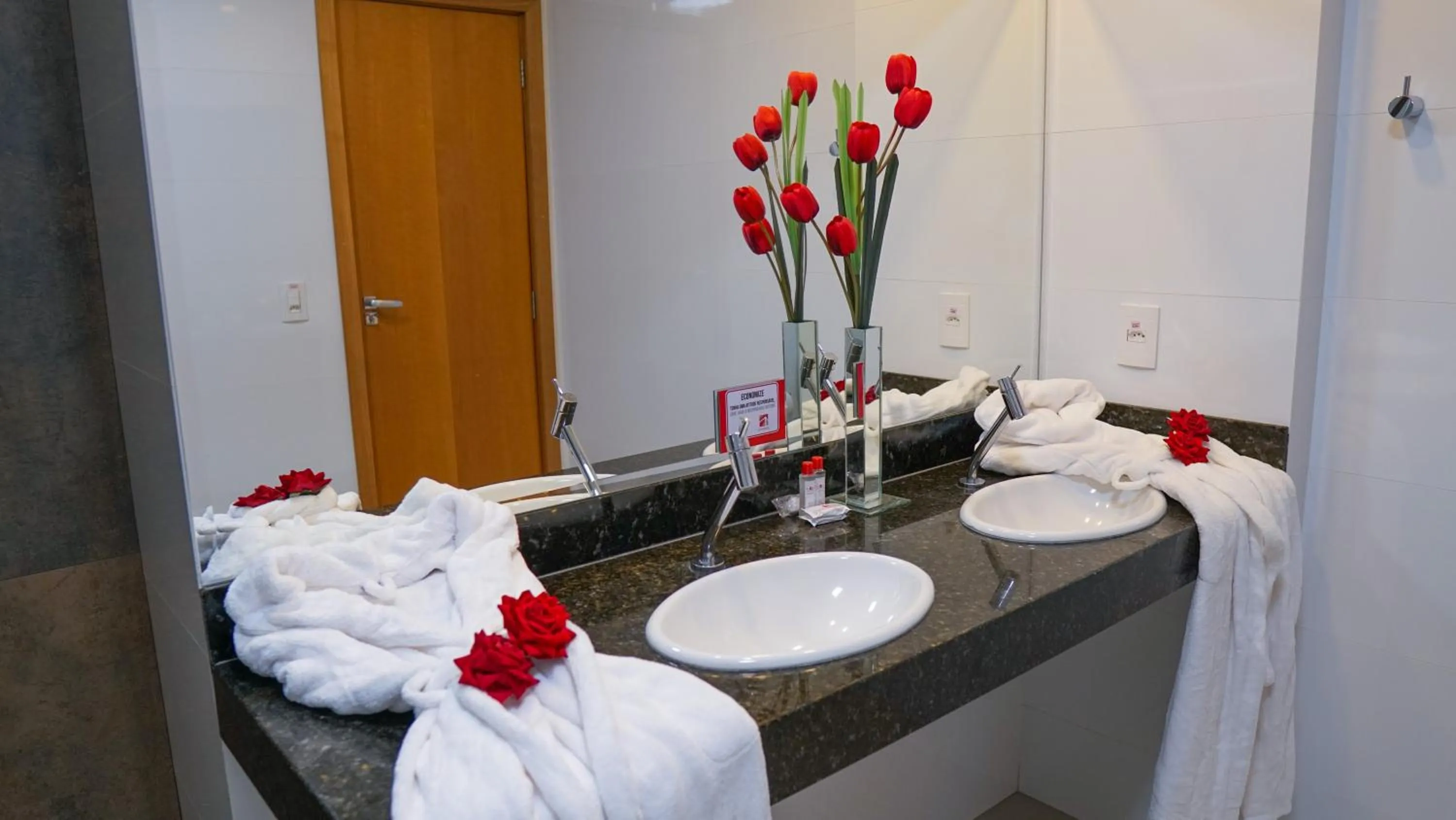 Bathroom in Oiti Hotel - Gurupi