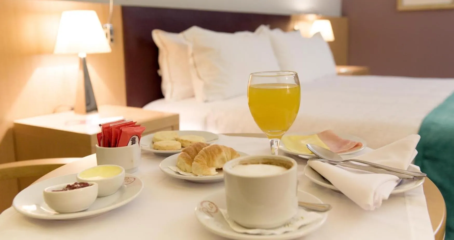 Breakfast, Bed in Hotel y Casino Del Río - Cipolletti