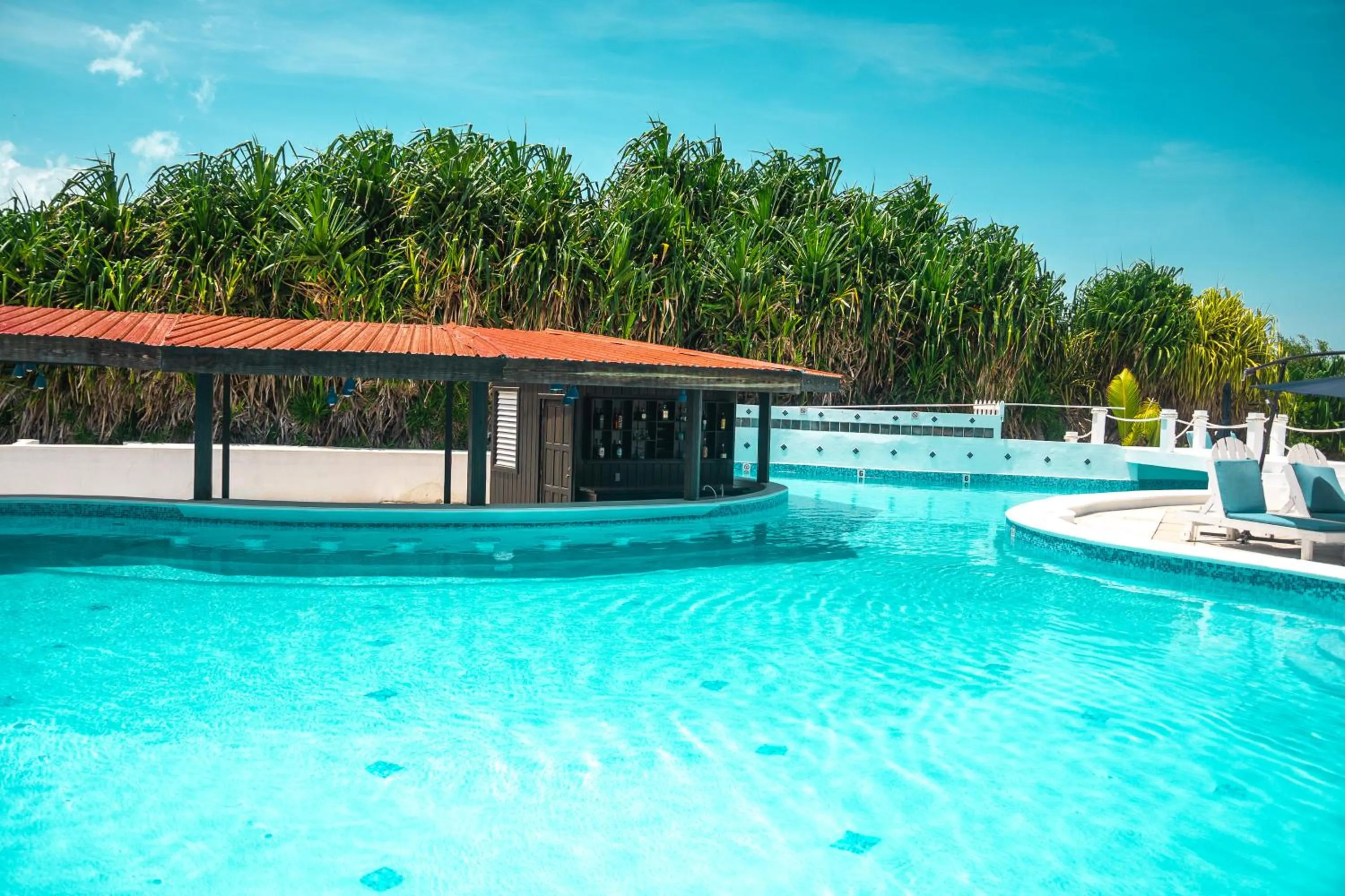 Lounge or bar in Best Western Grand Baymen Gardens