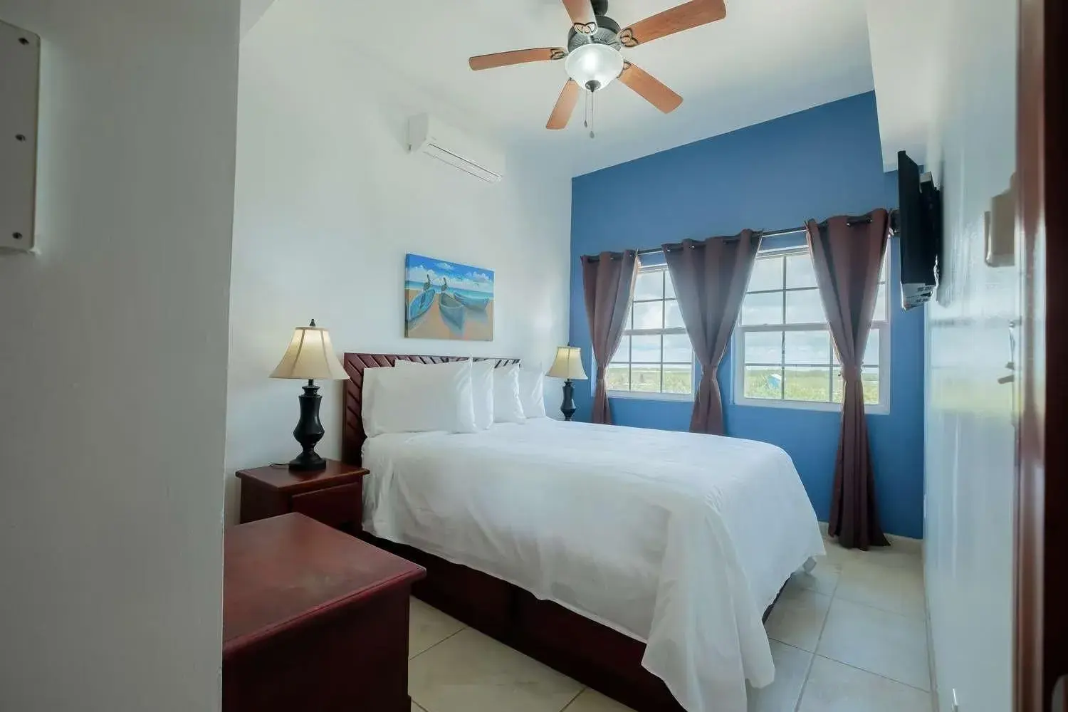 Bed in Best Western Grand Baymen Gardens Bed in Best Western Grand Baymen Gardens