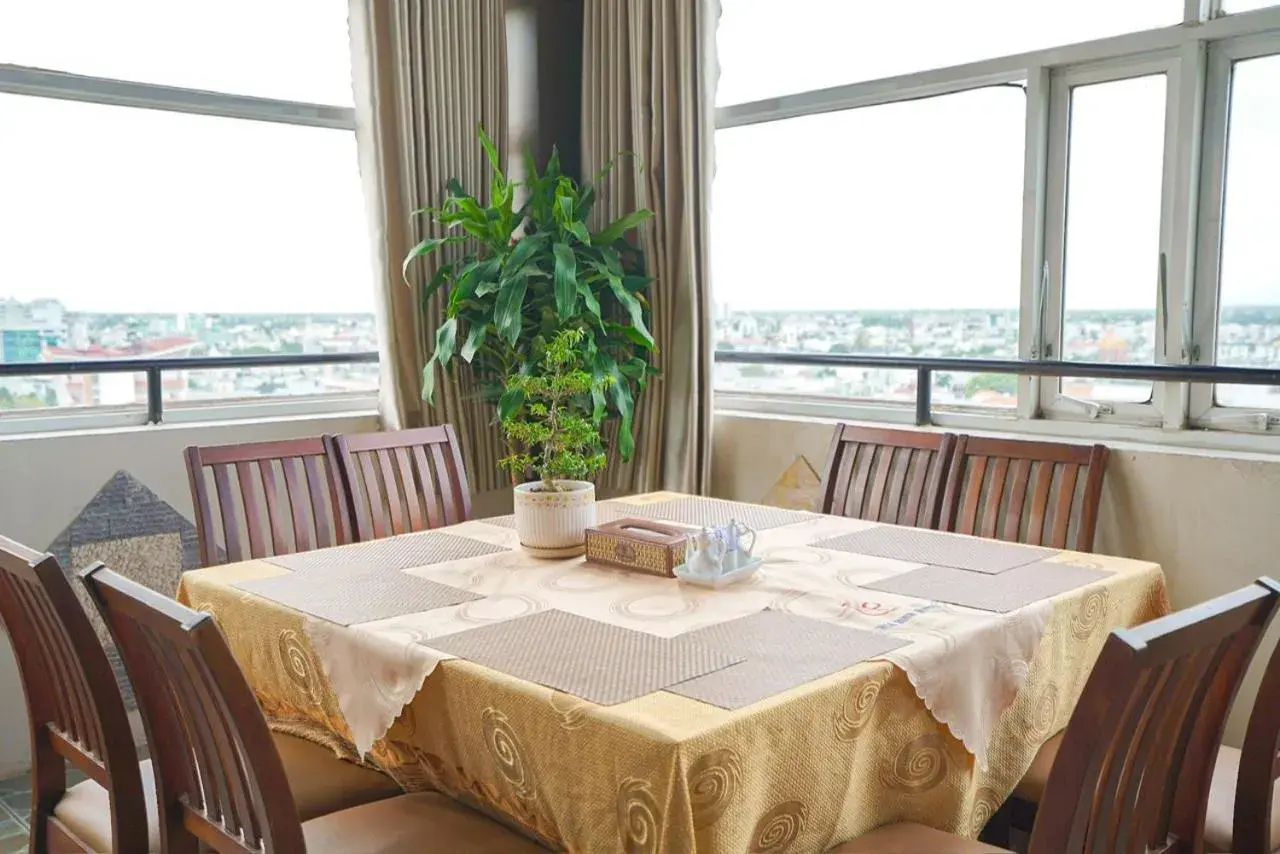 Restaurant/places to eat in Hoa Binh 1 Hotel Restaurant/places to eat in Hoa Binh 1 Hotel