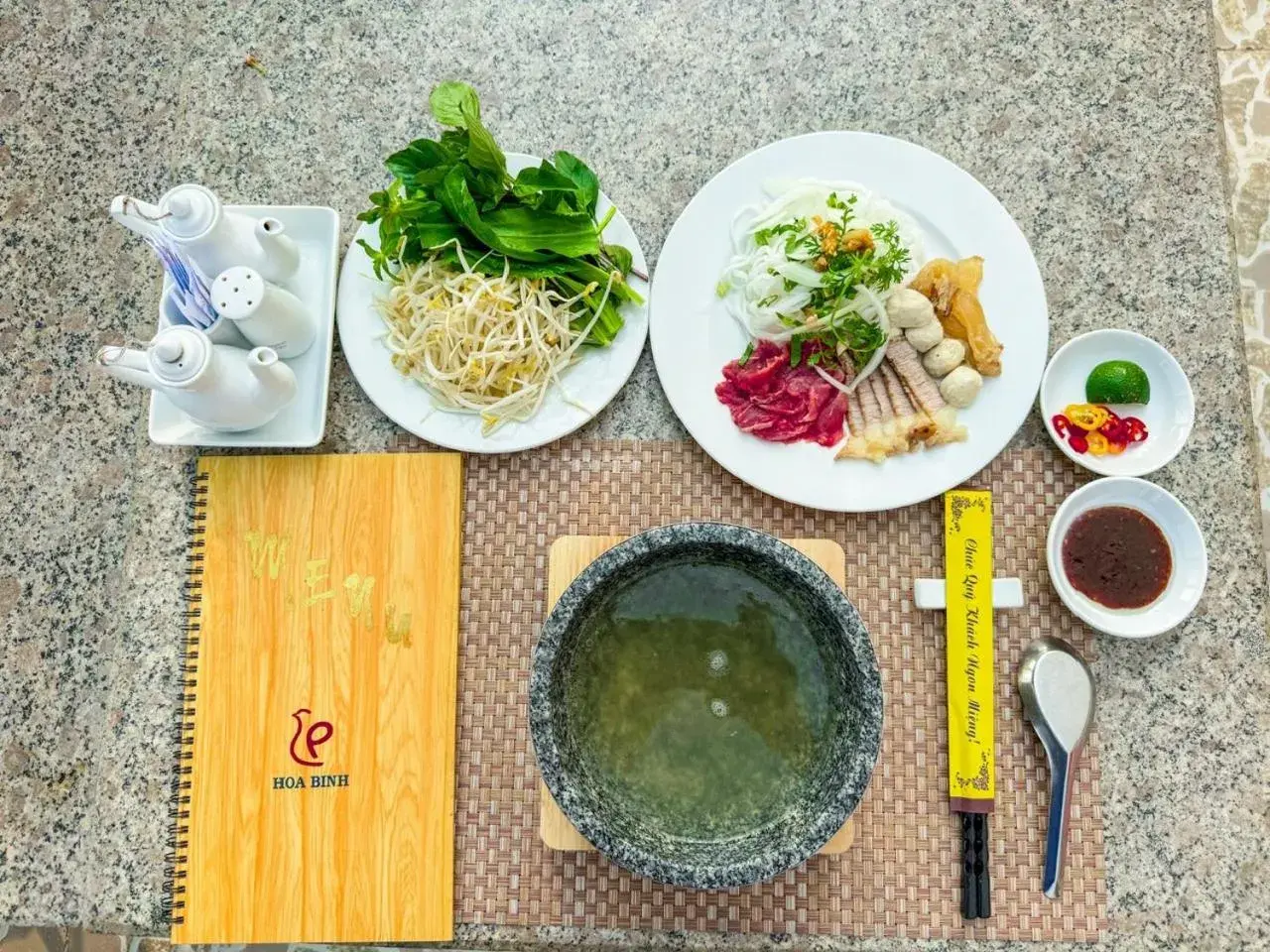 Restaurant/places to eat in Hoa Binh 1 Hotel Restaurant/places to eat in Hoa Binh 1 Hotel