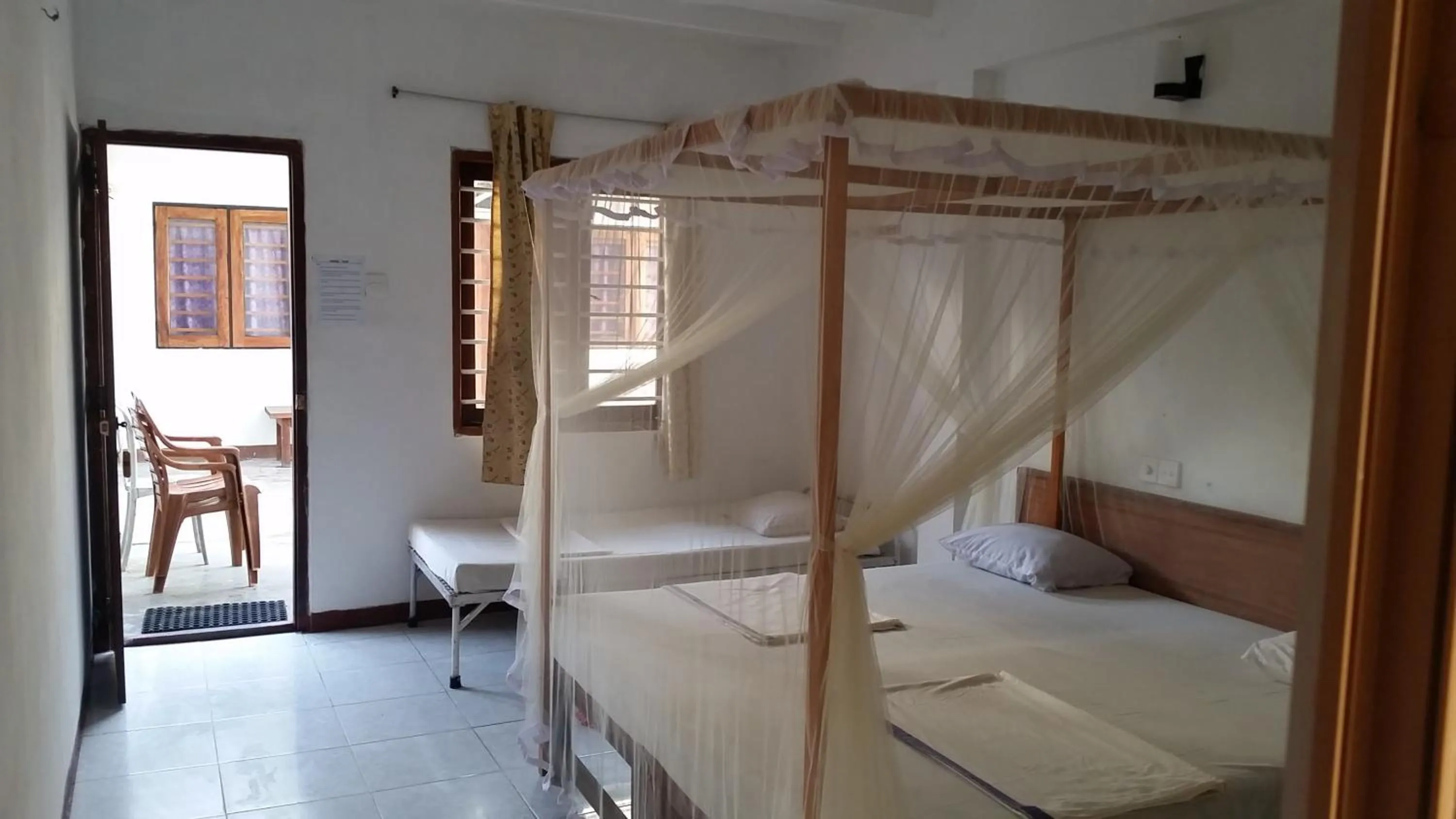 Bed in Hansa Surf Hotel