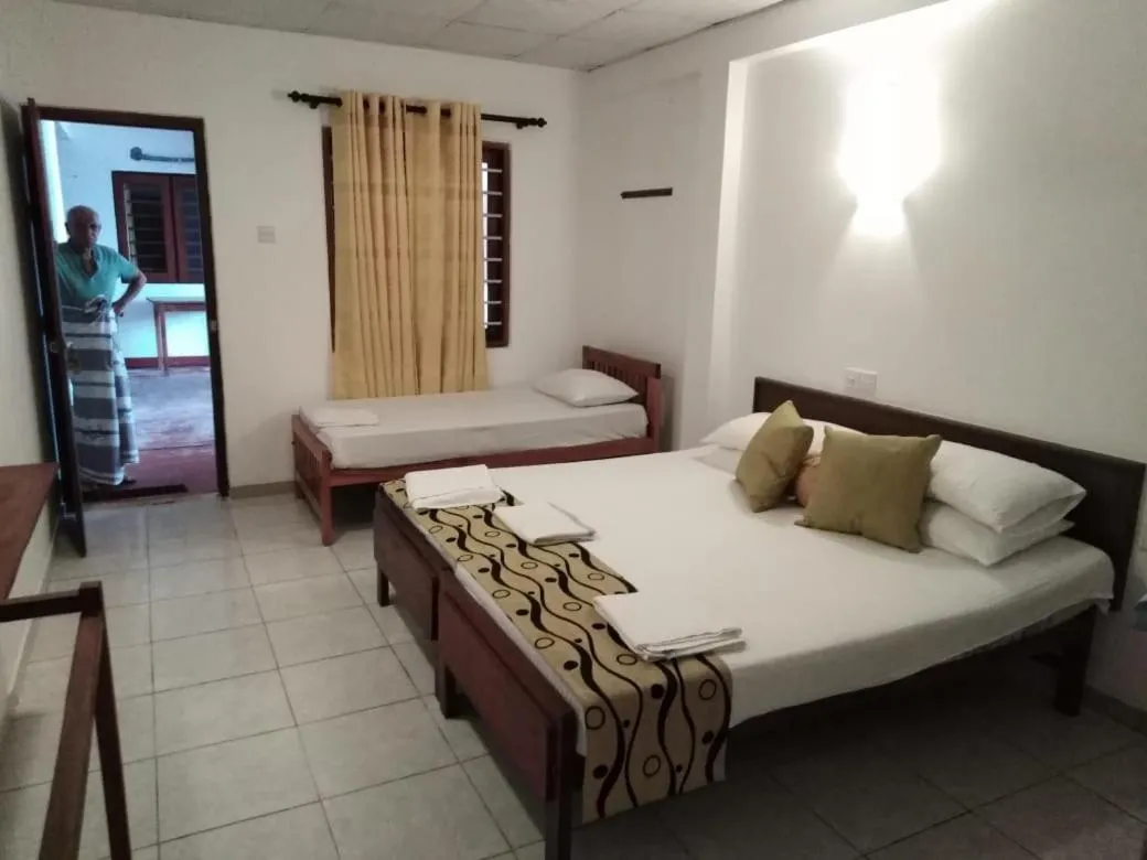 Bed in Hansa Surf Hotel