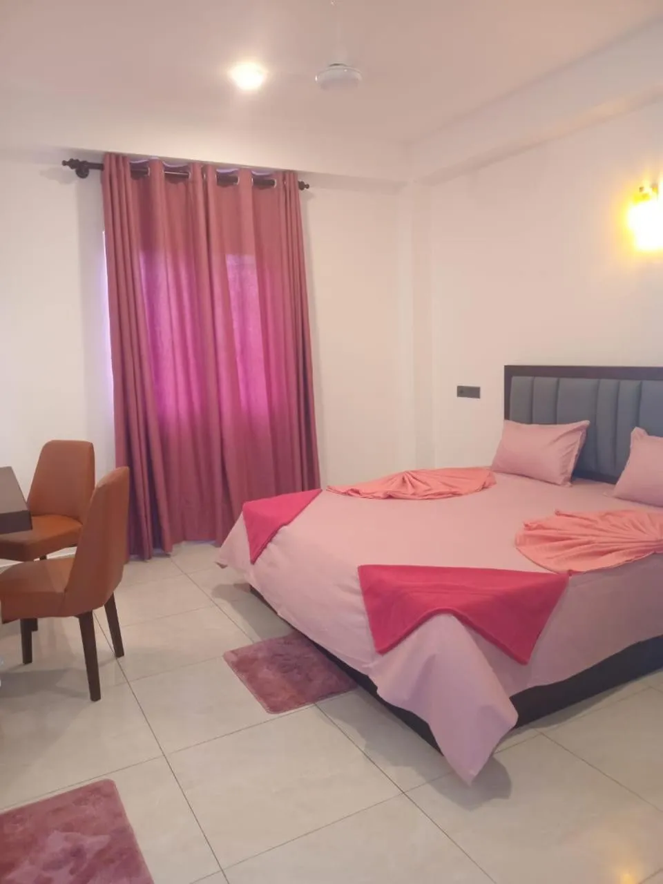 Bed in Hansa Surf Hotel