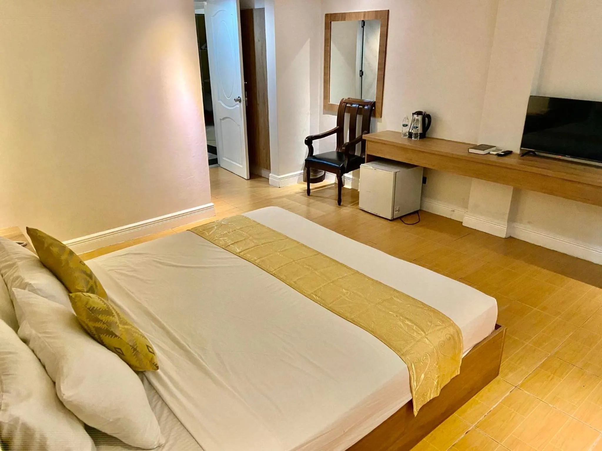 Bed in Hotel Euroasia By BLUEBOOKERS