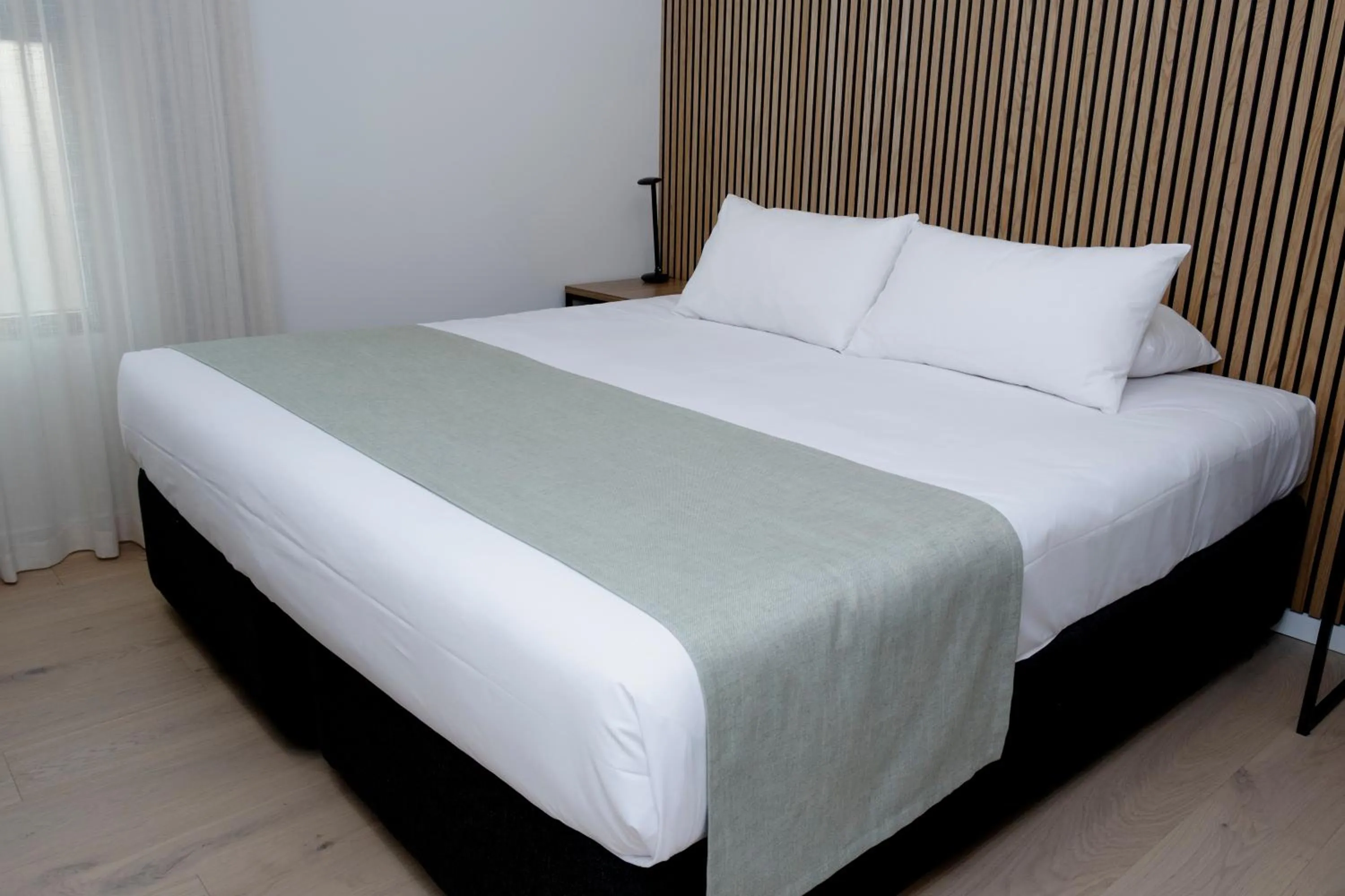 Bed in Keith Motor Inn